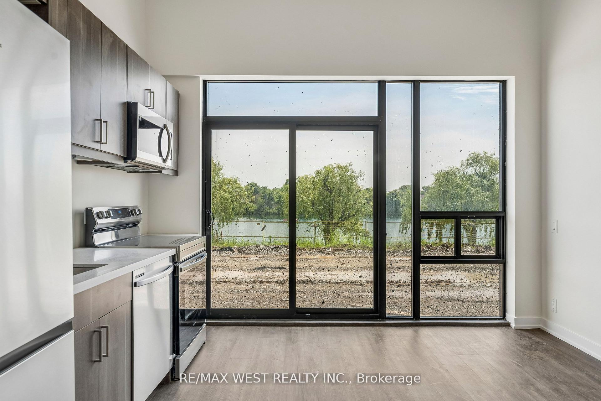 Photo 22 of Unit 114, 350 Prince Charles Drive S, Welland, Broadway — HOMEH