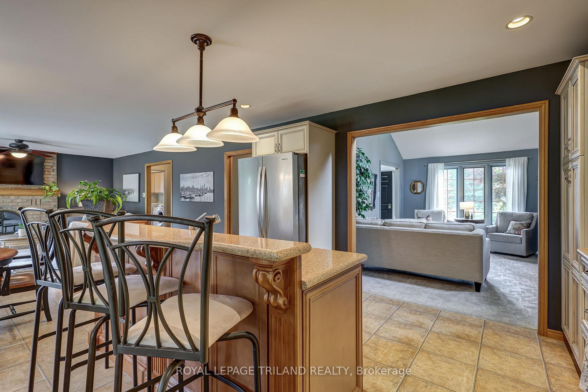 Photo 16 of 4588 Colonel Talbot Road, London, South V — HOMEH