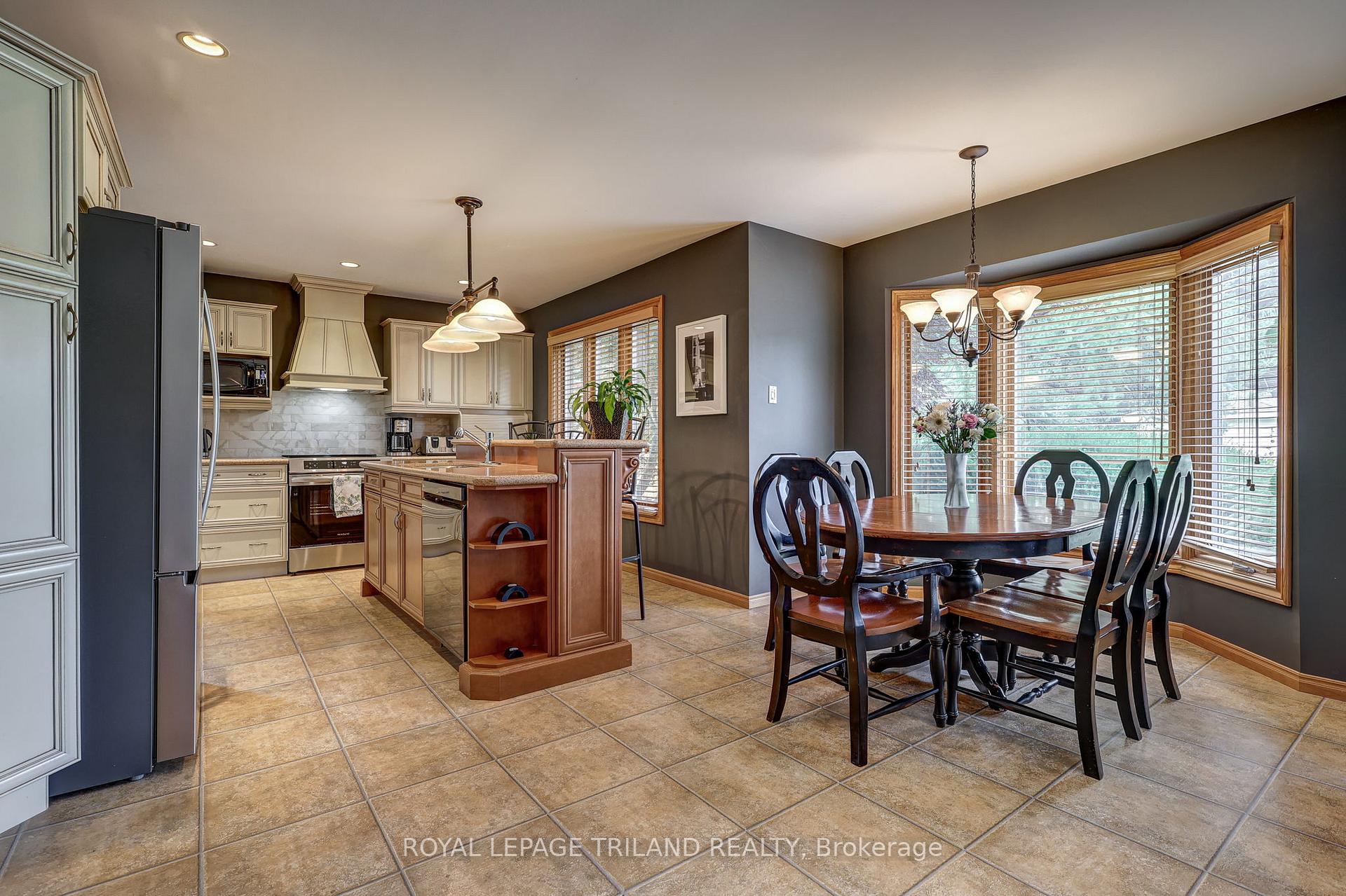 Photo 17 of 4588 Colonel Talbot Road, London, South V — HOMEH