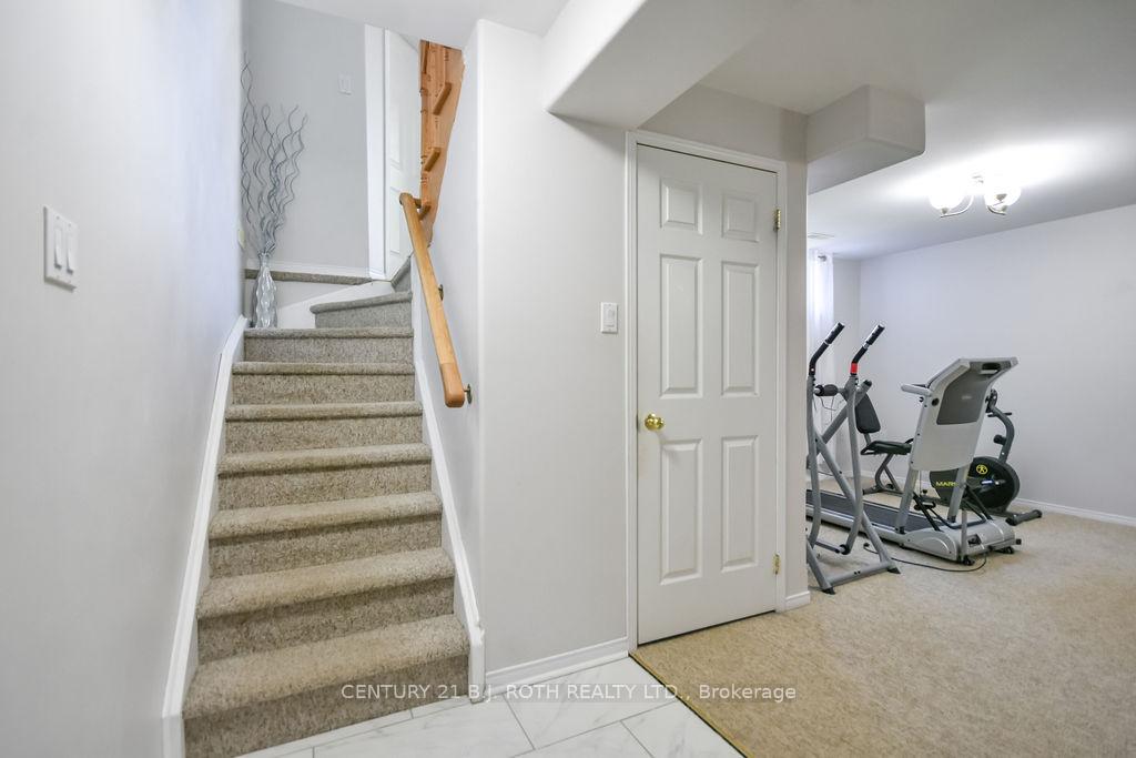 Photo 18 of 53 Forest Dale Drive, Barrie, Little Lake — HOMEH