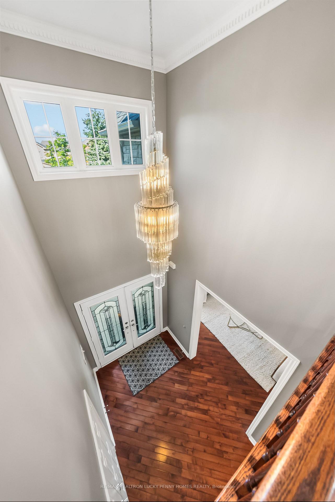 Photo 6 of 19 Mumberson Court, Markham, Cachet — HOMEH