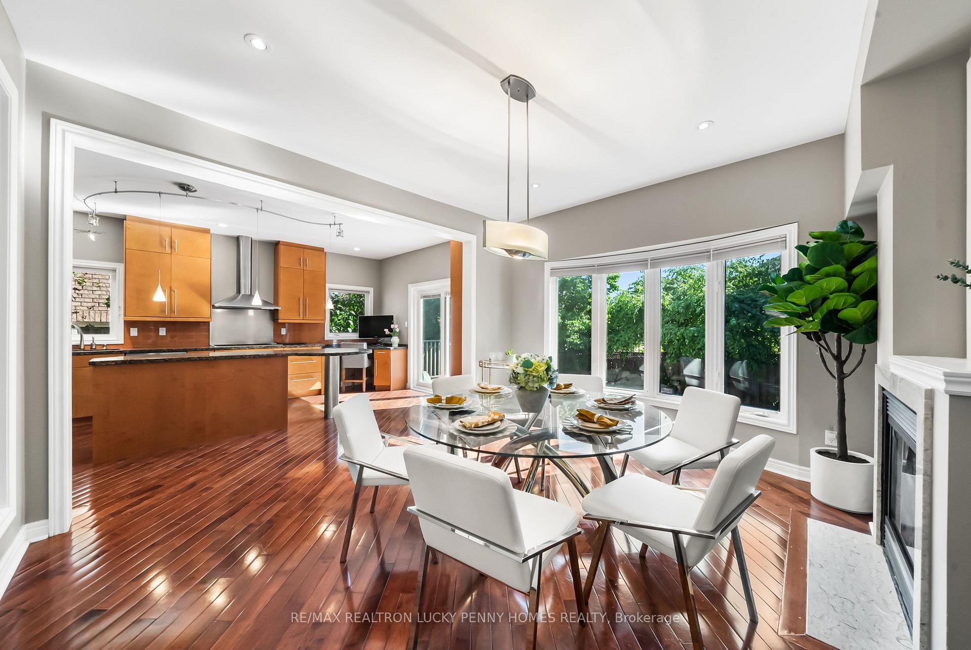 Photo 12 of 19 Mumberson Court, Markham, Cachet — HOMEH