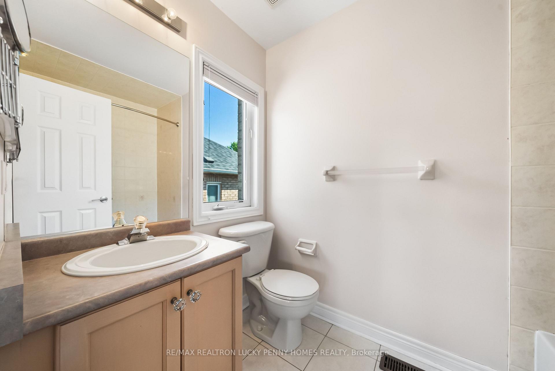 Photo 35 of 19 Mumberson Court, Markham, Cachet — HOMEH