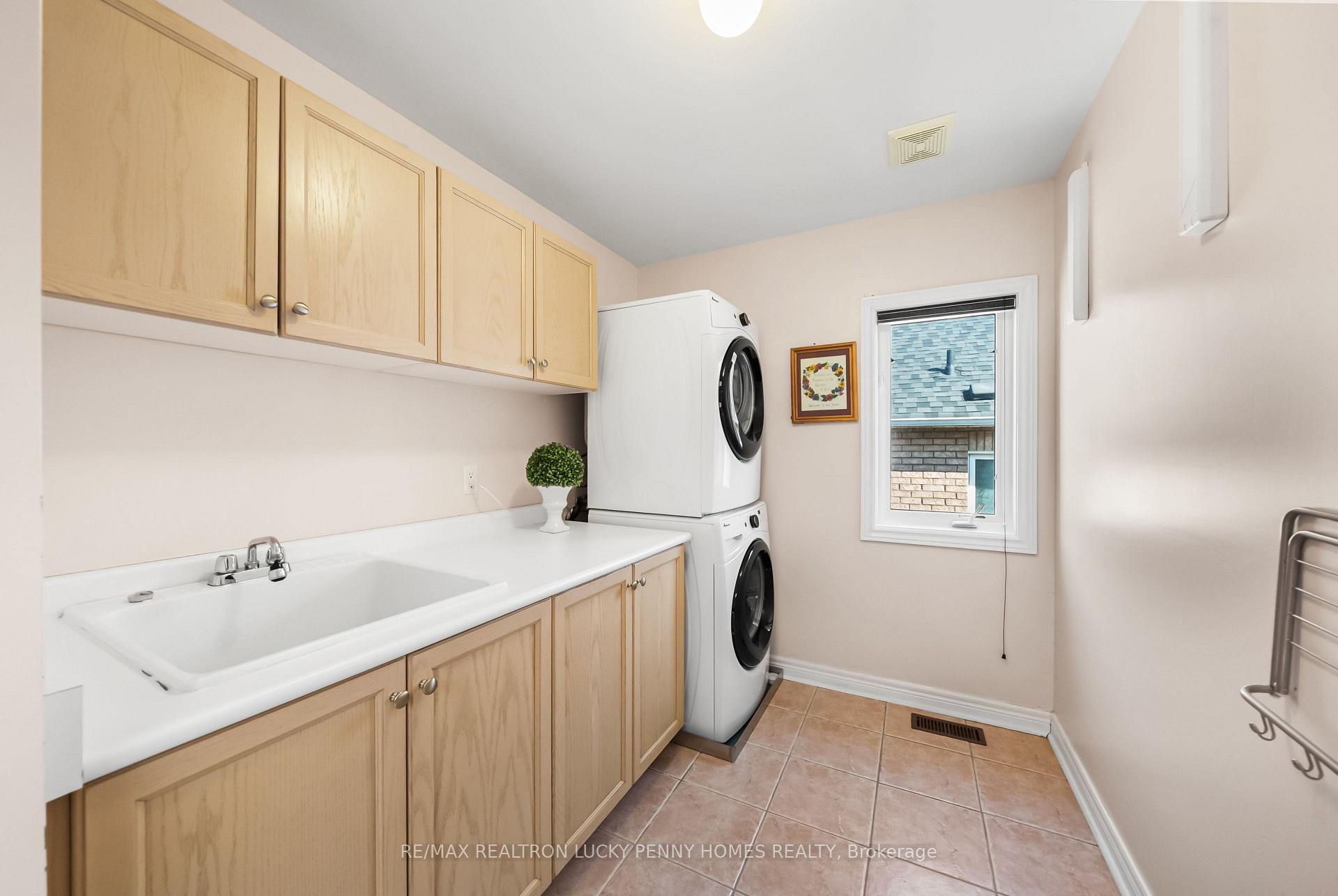 Photo 36 of 19 Mumberson Court, Markham, Cachet — HOMEH