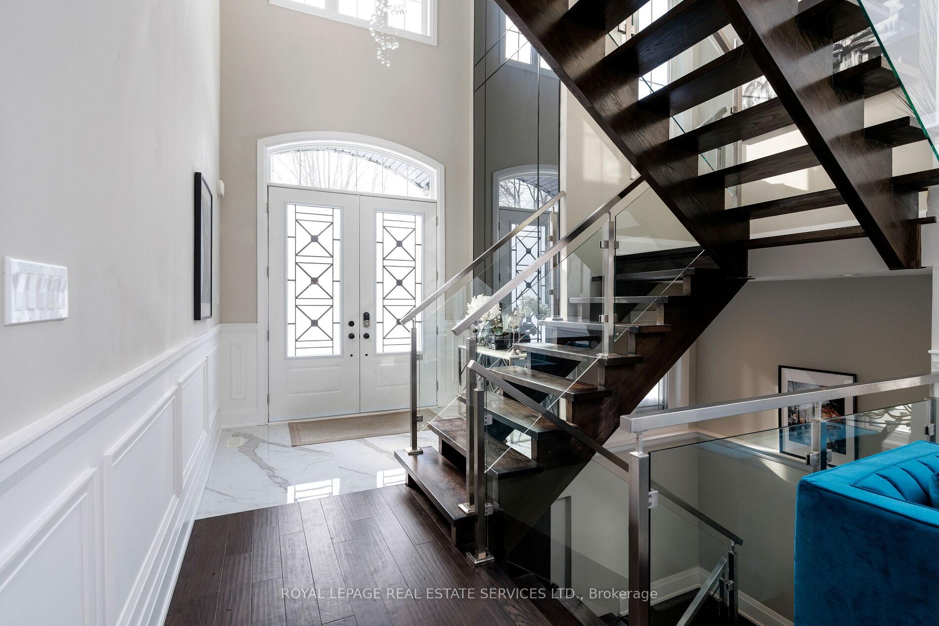 Photo 4 of 175 Burloak Drive W, Oakville, Bronte — HOMEH