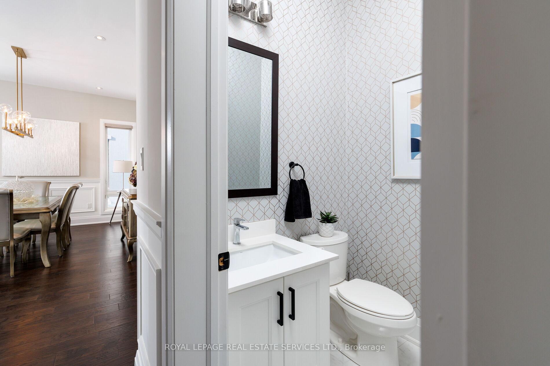 Photo 18 of 175 Burloak Drive W, Oakville, Bronte — HOMEH