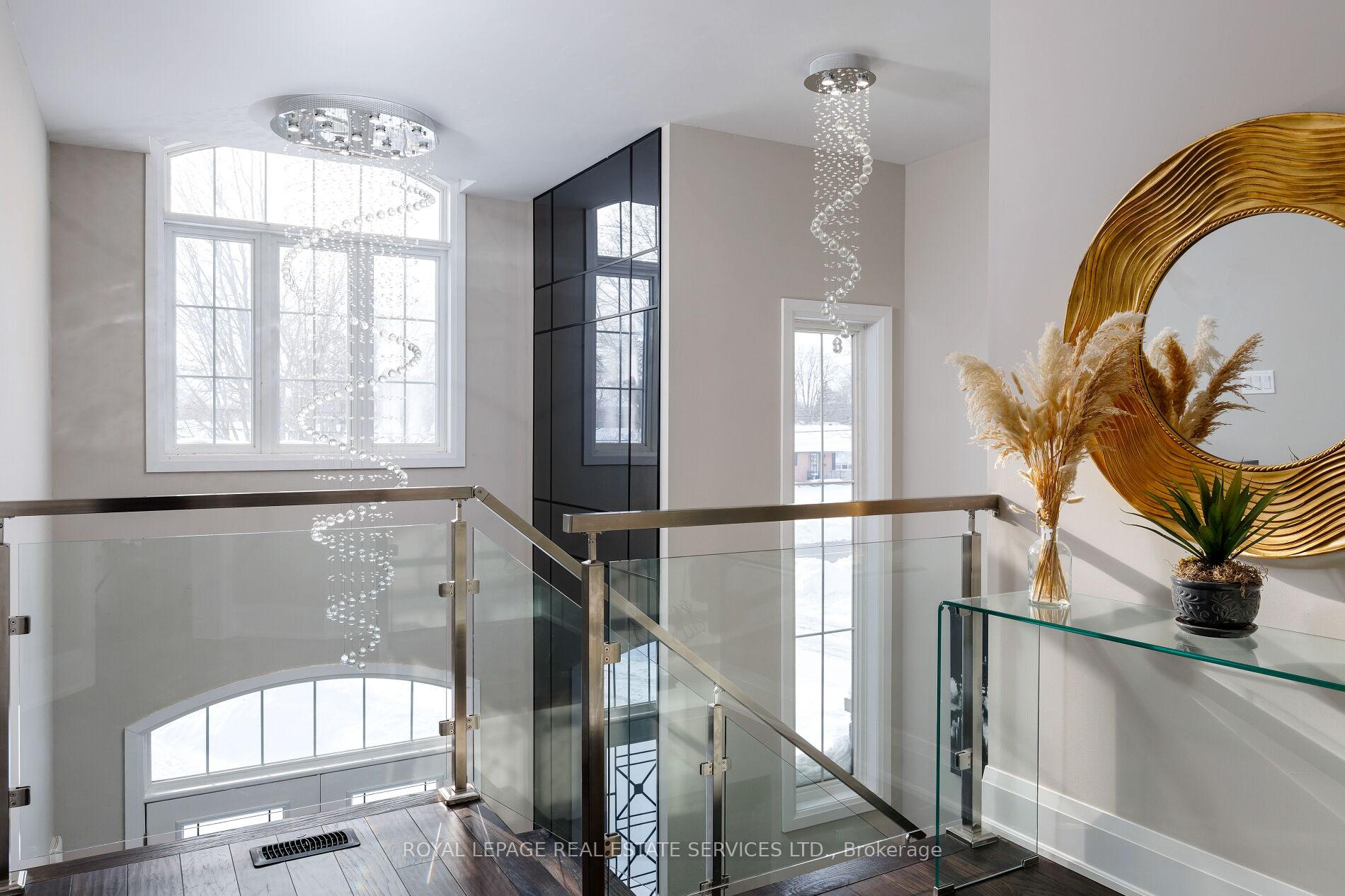Photo 19 of 175 Burloak Drive W, Oakville, Bronte — HOMEH