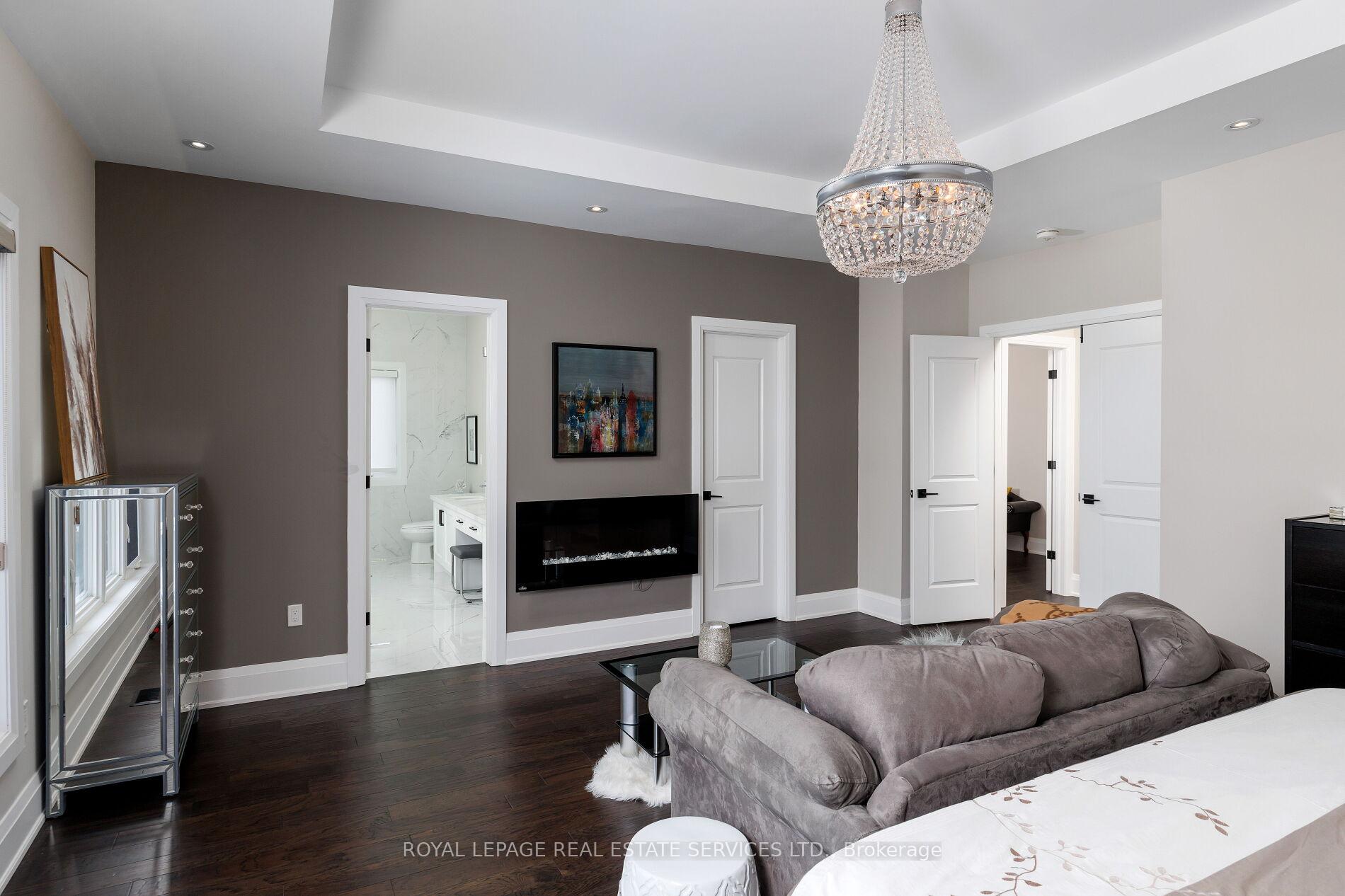 Photo 22 of 175 Burloak Drive W, Oakville, Bronte — HOMEH