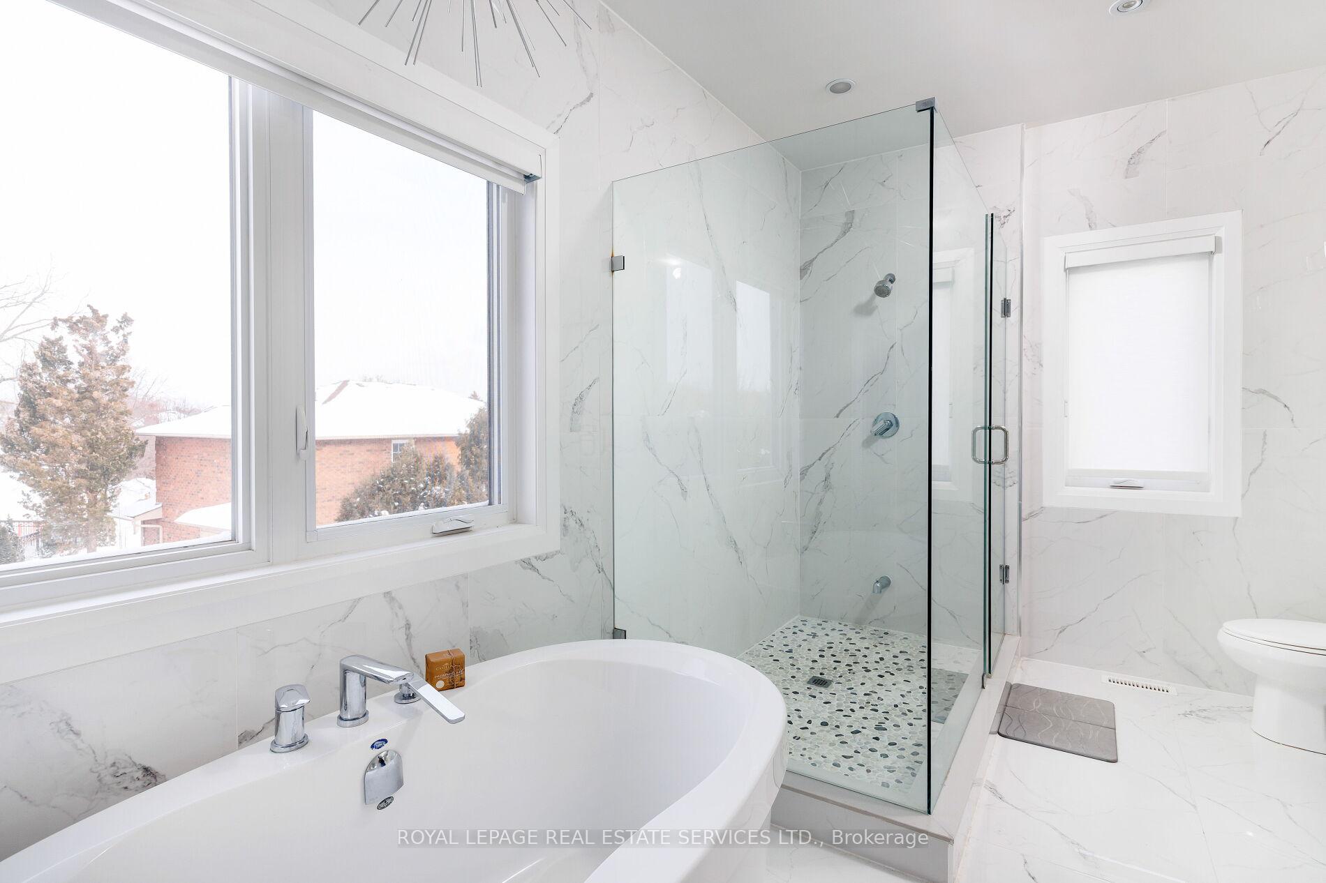 Photo 25 of 175 Burloak Drive W, Oakville, Bronte — HOMEH