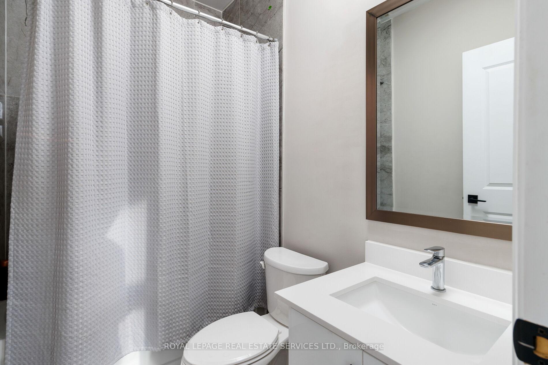 Photo 30 of 175 Burloak Drive W, Oakville, Bronte — HOMEH