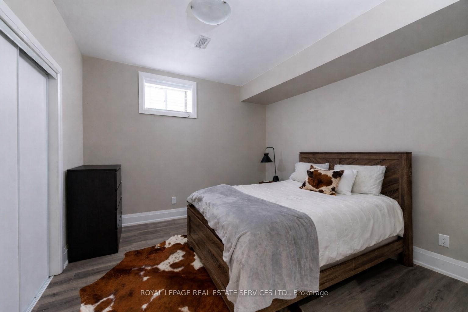 Photo 37 of 175 Burloak Drive W, Oakville, Bronte — HOMEH