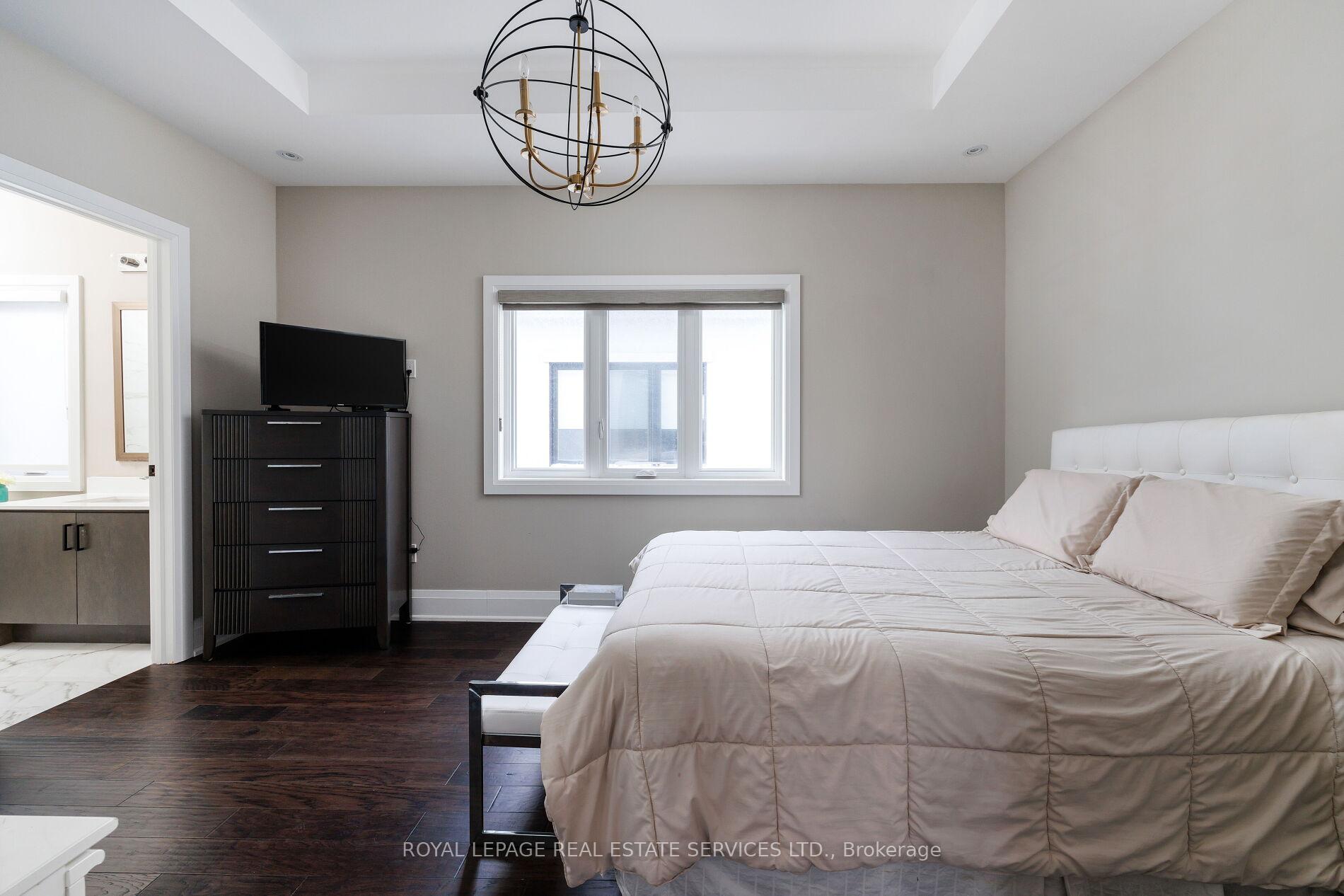 Photo 43 of 175 Burloak Drive W, Oakville, Bronte — HOMEH