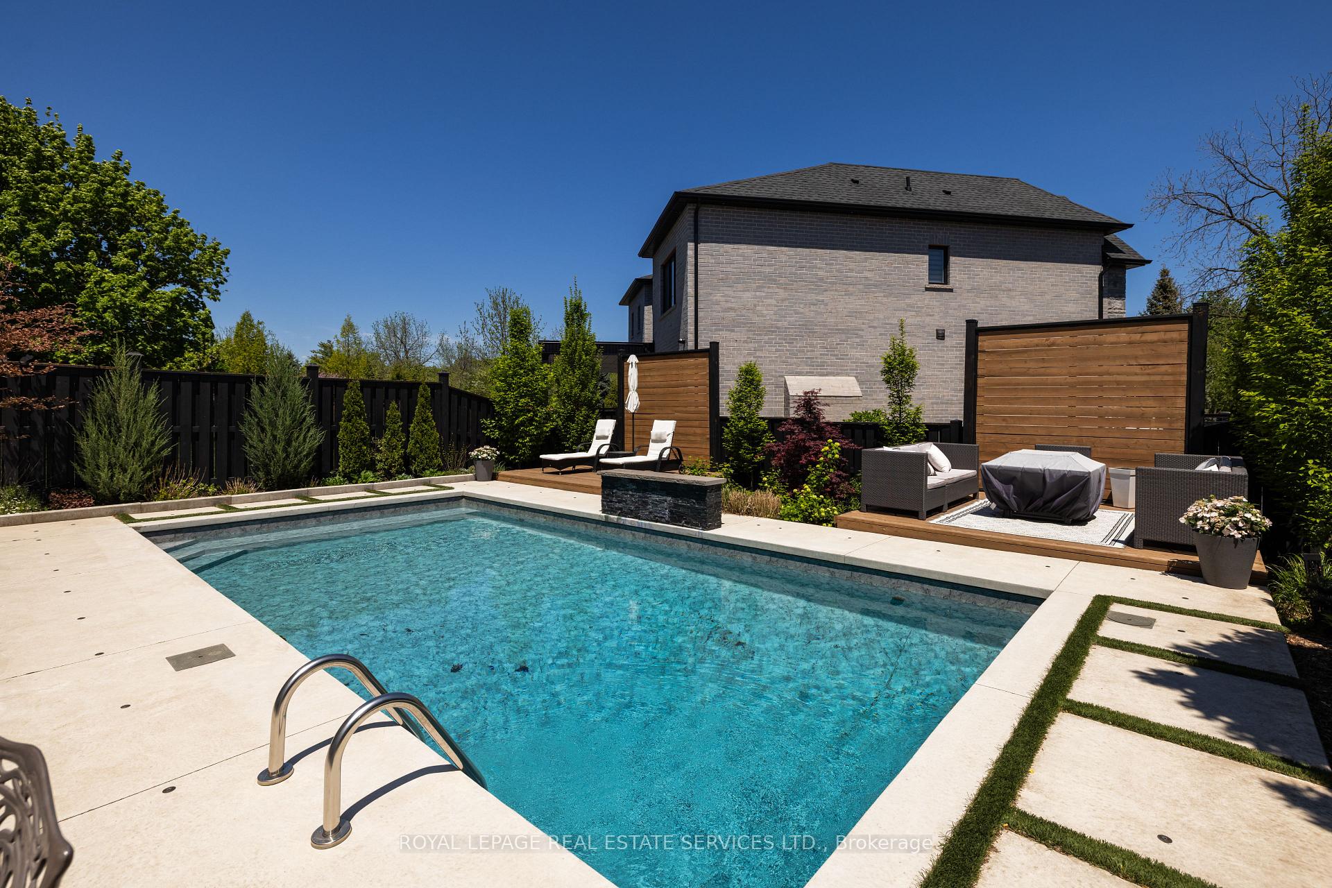 Photo 44 of 175 Burloak Drive W, Oakville, Bronte — HOMEH
