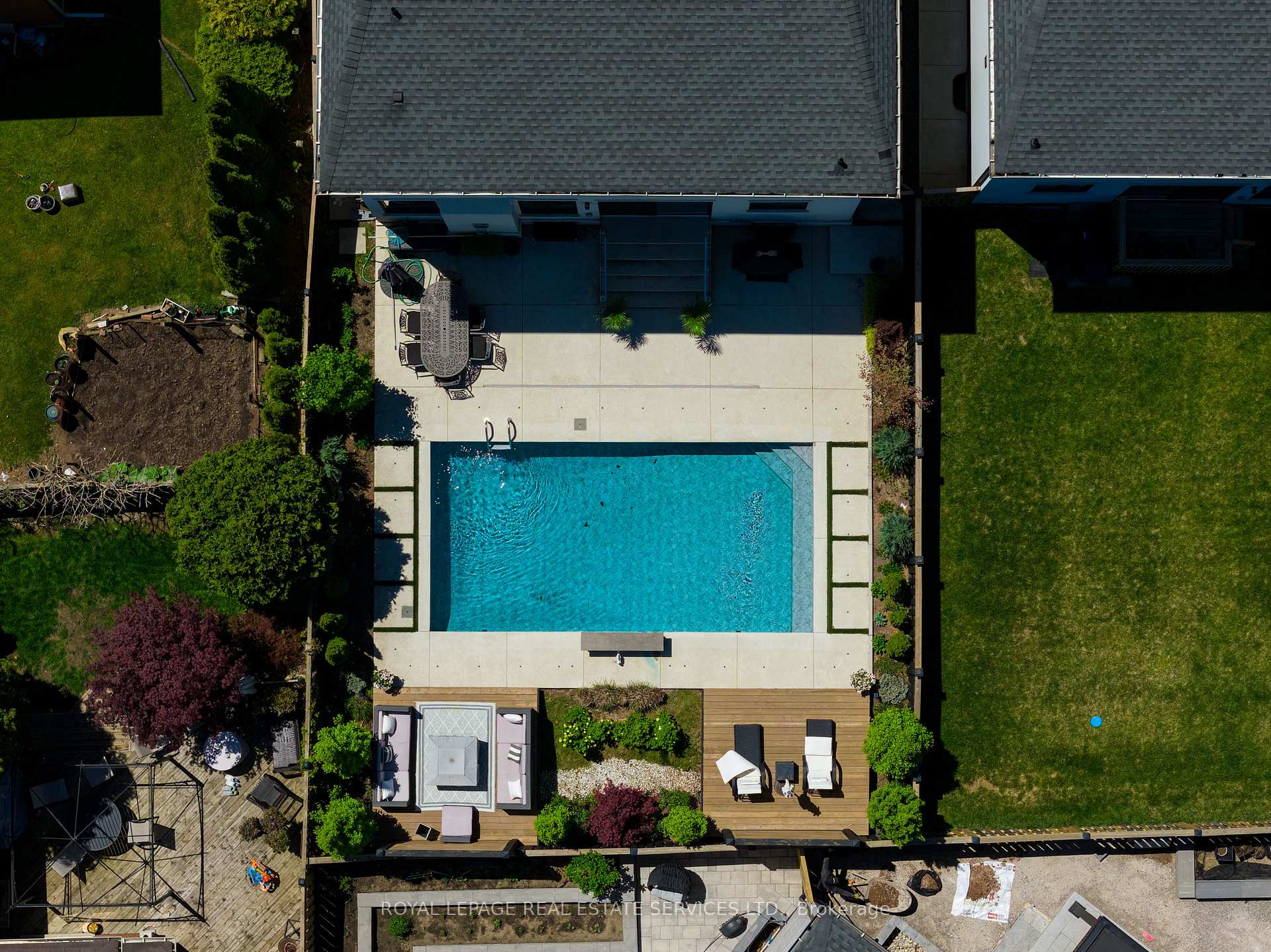 Photo 47 of 175 Burloak Drive W, Oakville, Bronte — HOMEH