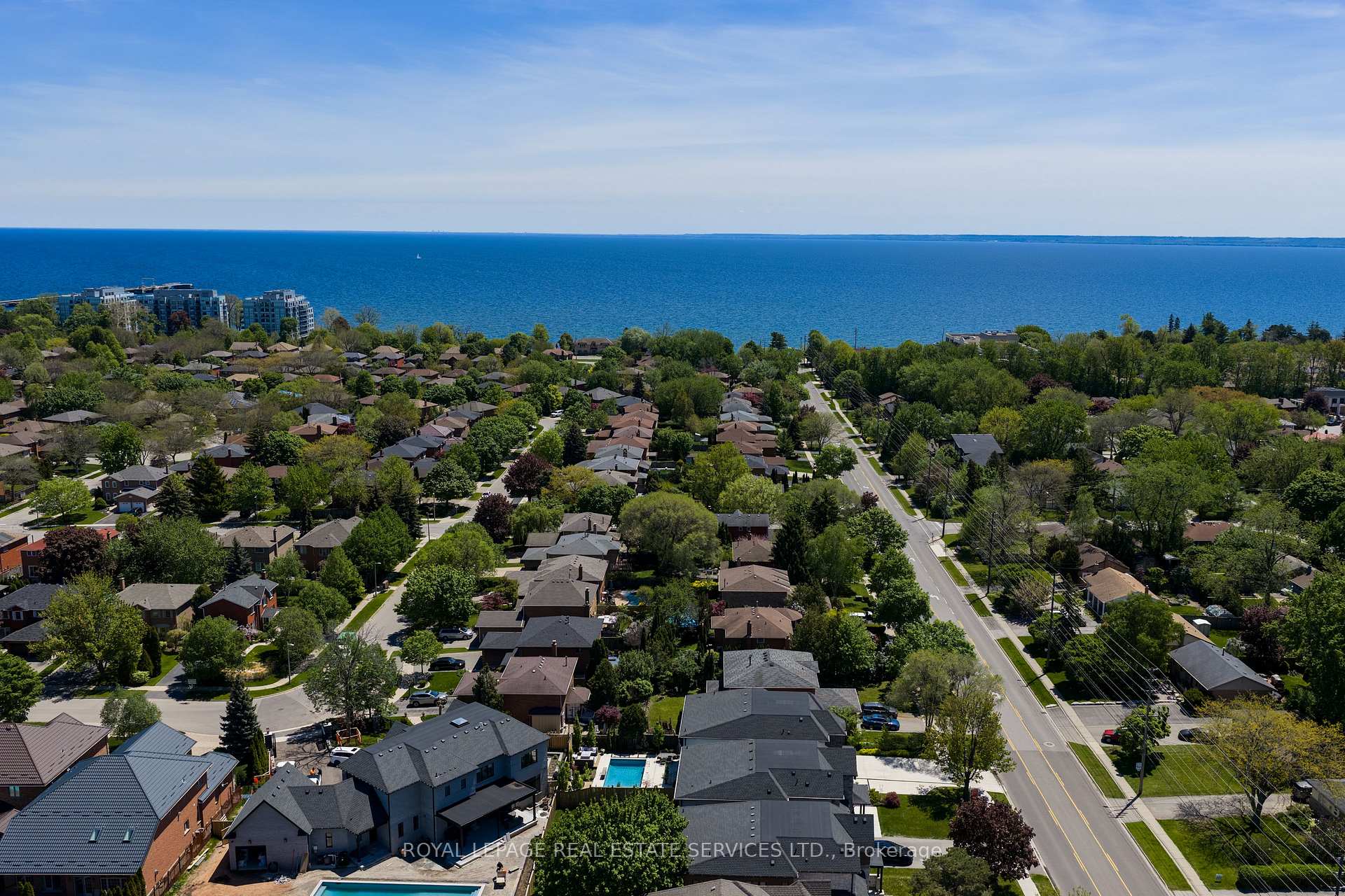 Photo 50 of 175 Burloak Drive W, Oakville, Bronte — HOMEH