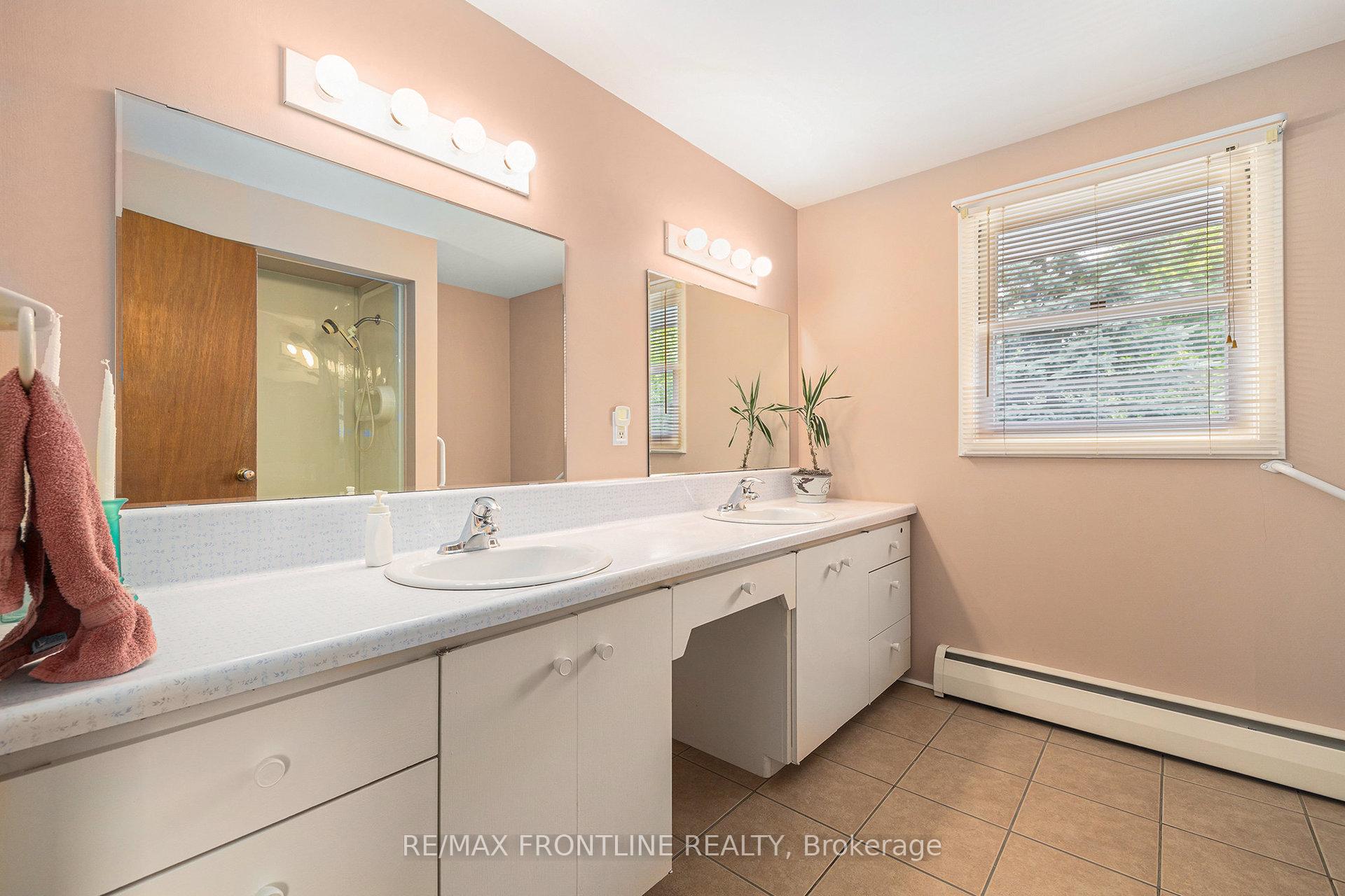 Photo 39 of 12 Glenview Crescent, Perth, Perth — HOMEH