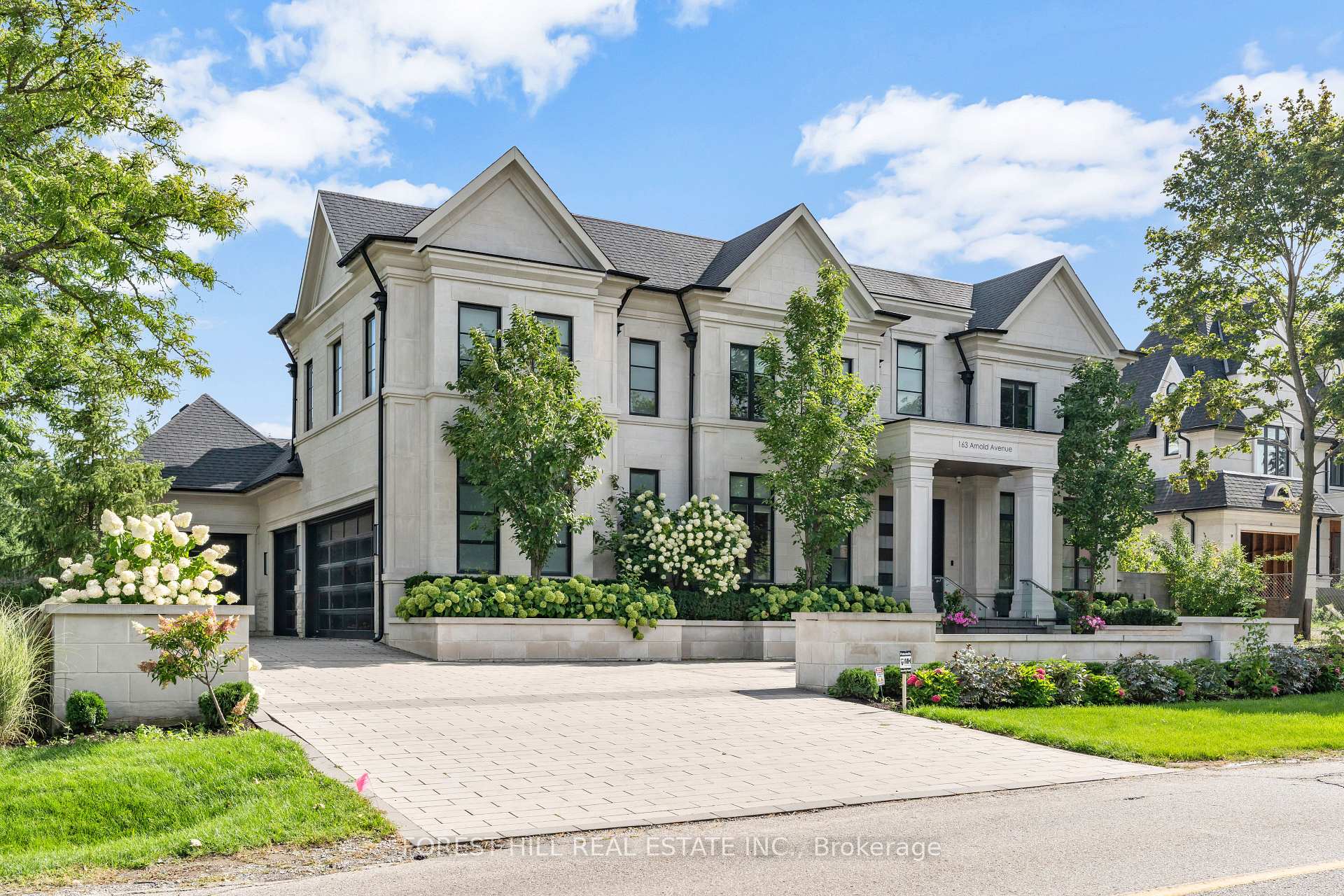 Photo 2 of 163 Arnold Avenue, Vaughan, Crestwood-Springfarm-Yorkhill — HOMEH