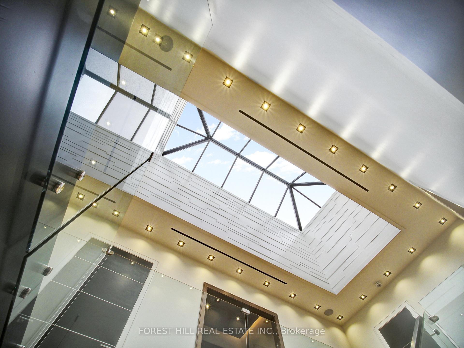 Photo 19 of 163 Arnold Avenue, Vaughan, Crestwood-Springfarm-Yorkhill — HOMEH