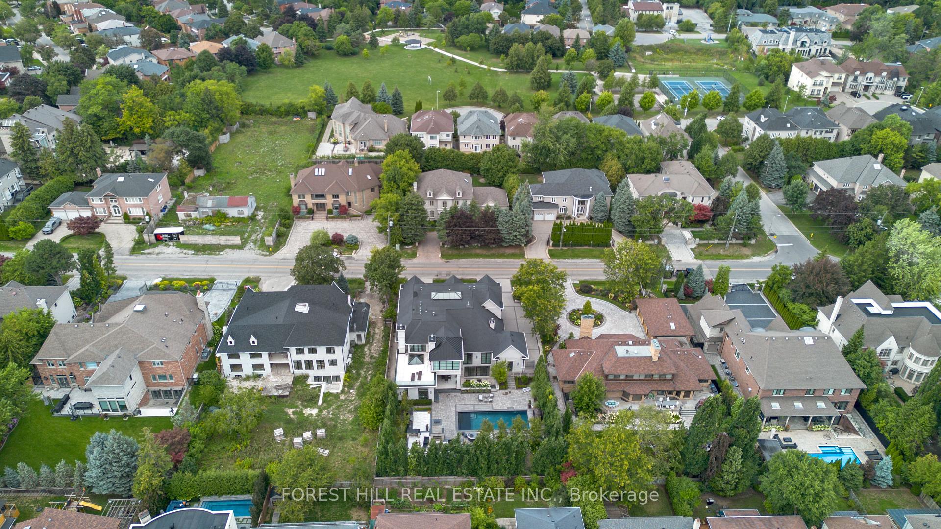 Photo 31 of 163 Arnold Avenue, Vaughan, Crestwood-Springfarm-Yorkhill — HOMEH