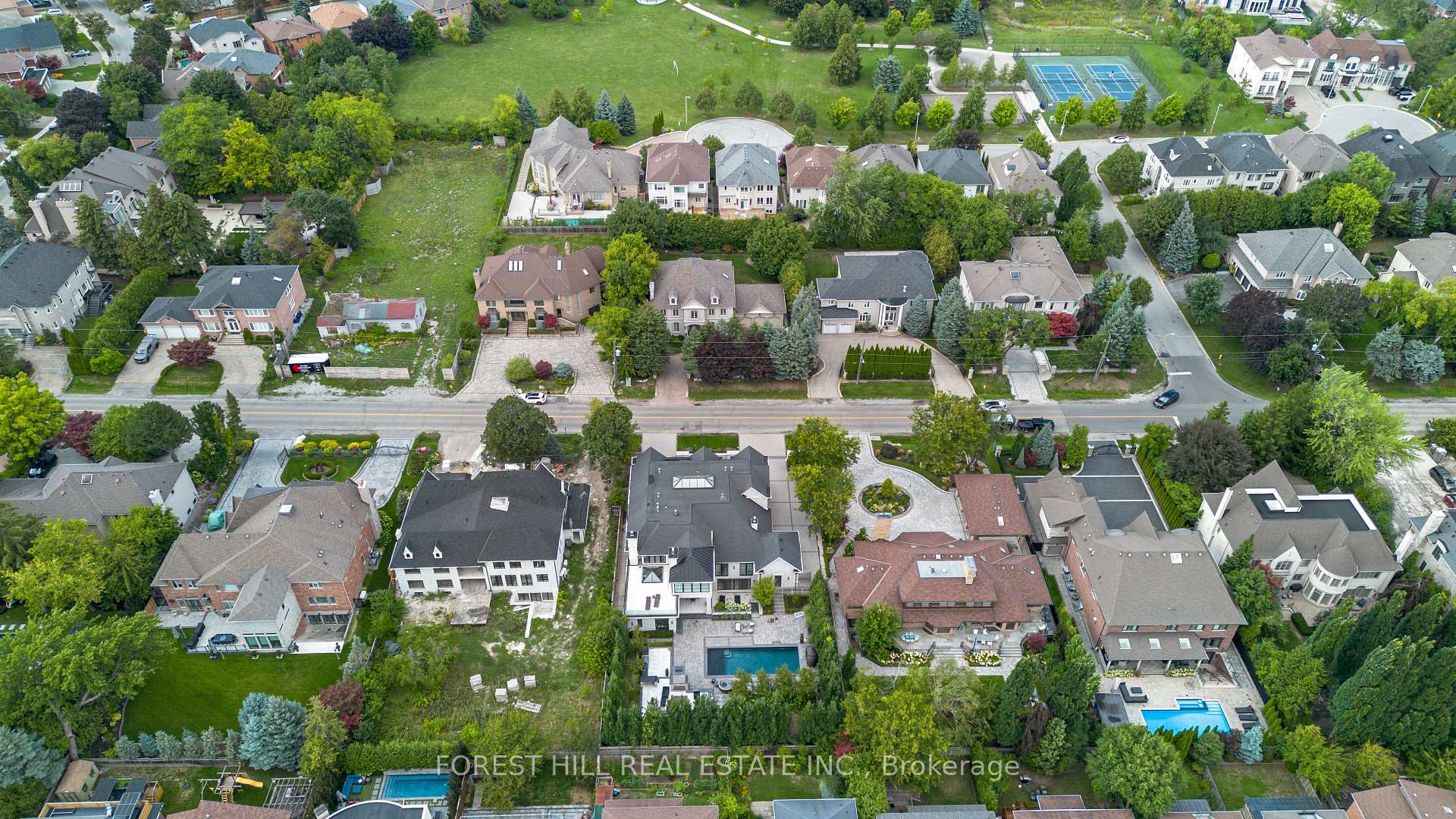 Photo 32 of 163 Arnold Avenue, Vaughan, Crestwood-Springfarm-Yorkhill — HOMEH