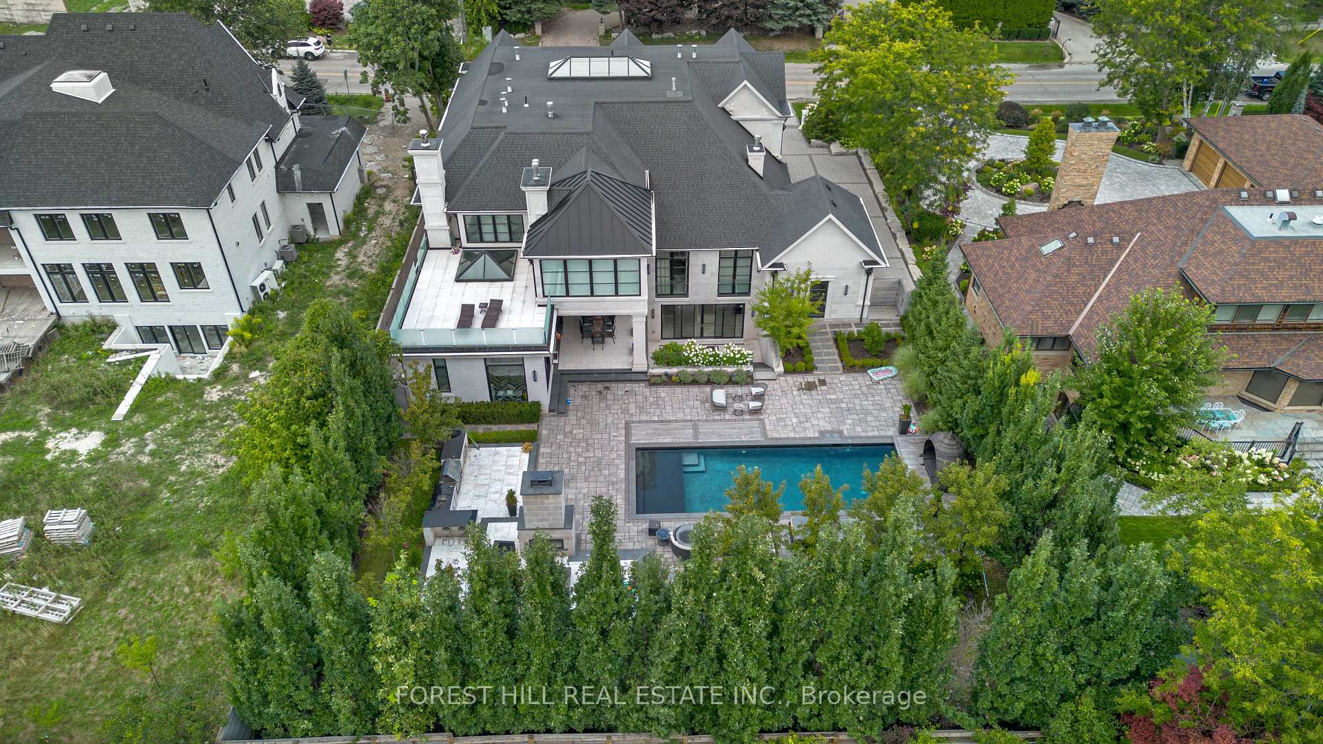 Photo 33 of 163 Arnold Avenue, Vaughan, Crestwood-Springfarm-Yorkhill — HOMEH