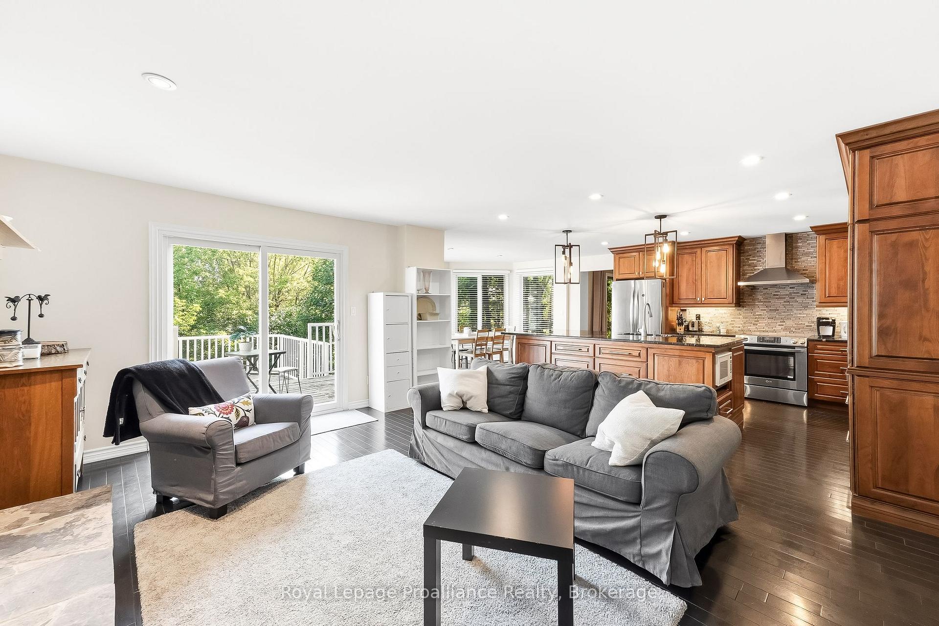 Photo 12 of 37 Ravine Drive, Port Hope — HOMEH