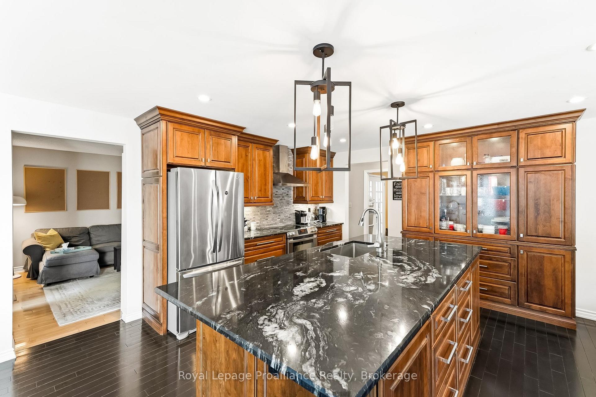 Photo 19 of 37 Ravine Drive, Port Hope — HOMEH