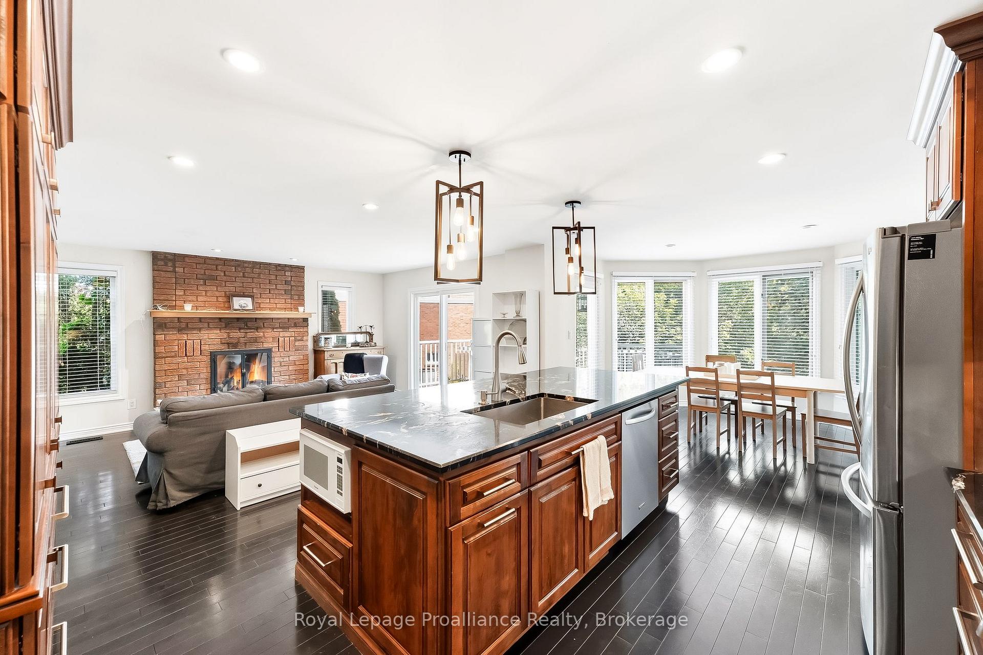 Photo 9 of 37 Ravine Drive, Port Hope — HOMEH