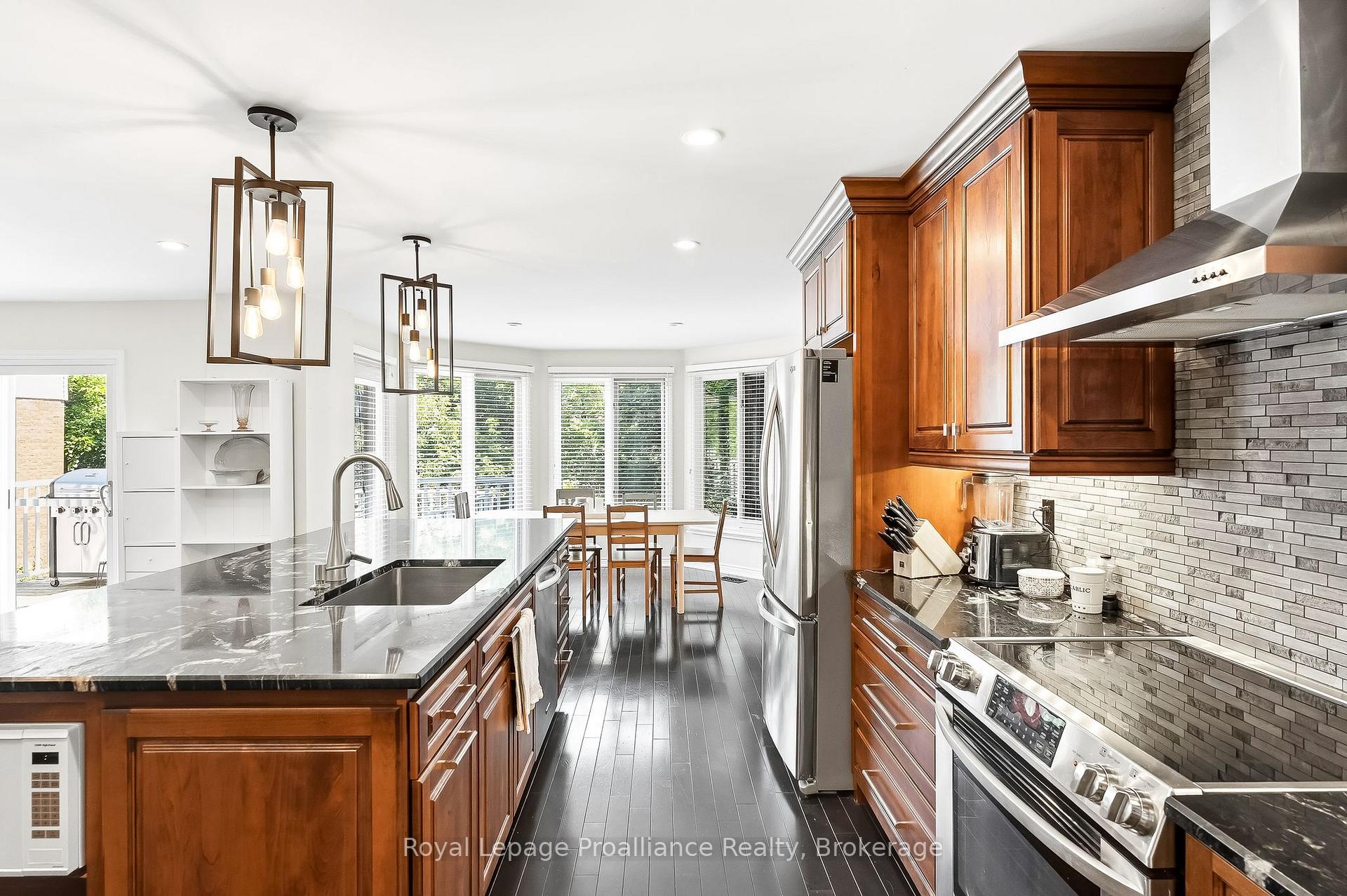 Photo 16 of 37 Ravine Drive, Port Hope — HOMEH