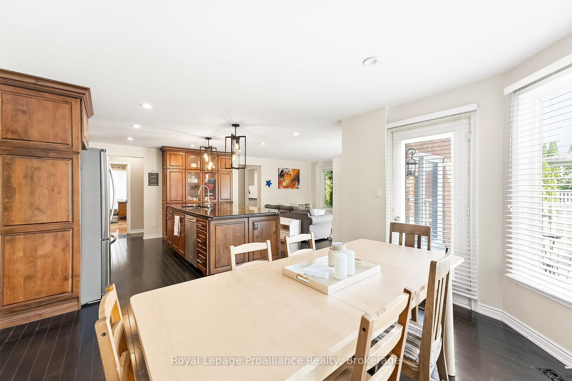 Photo 17 of 37 Ravine Drive, Port Hope — HOMEH