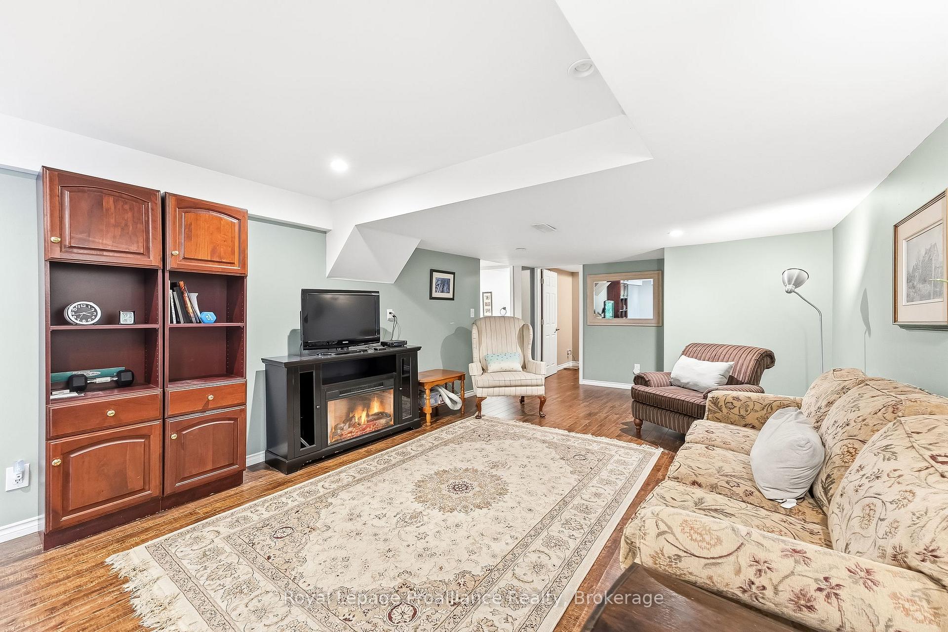 Photo 39 of 37 Ravine Drive, Port Hope — HOMEH