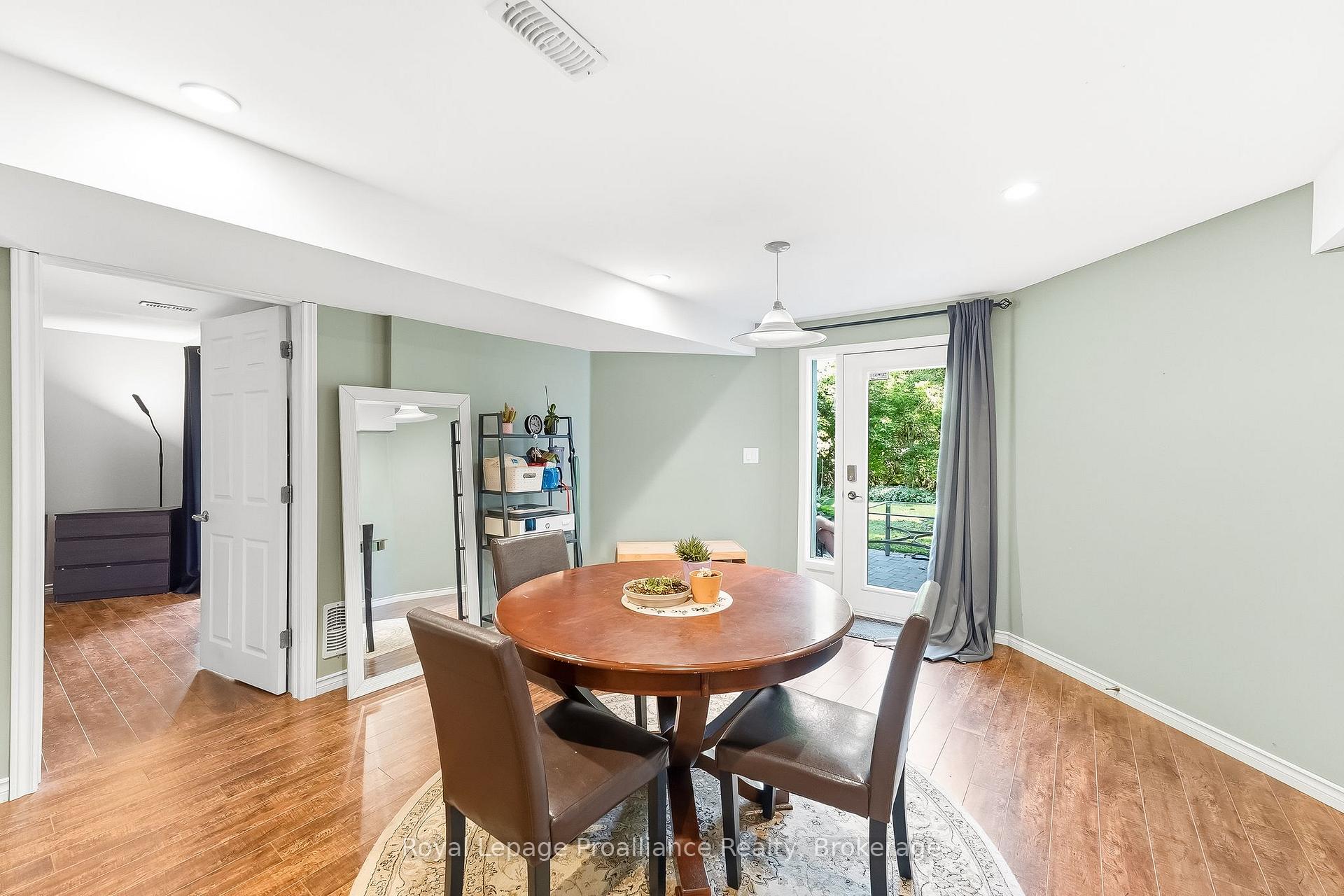 Photo 41 of 37 Ravine Drive, Port Hope — HOMEH