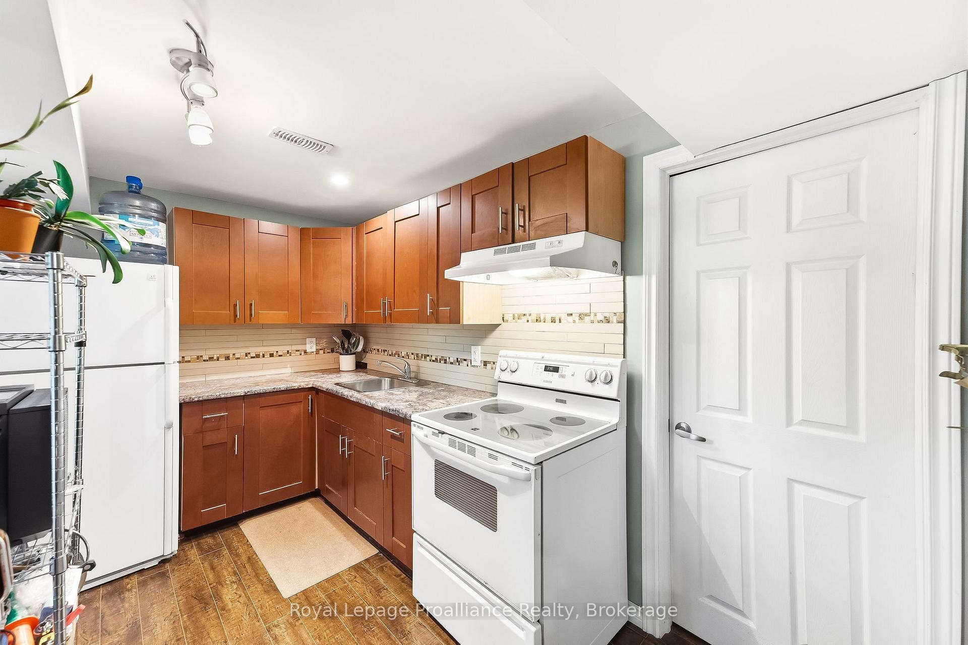 Photo 43 of 37 Ravine Drive, Port Hope — HOMEH