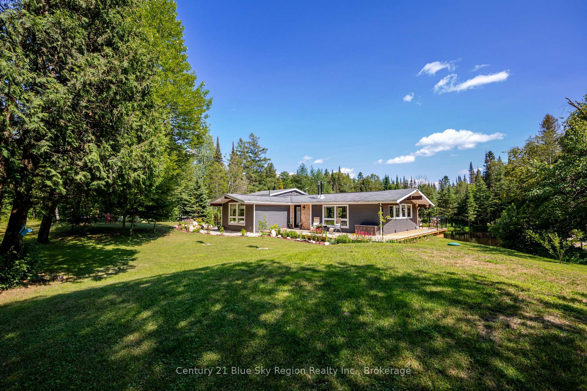 Photo 6 of 695 Weiler Line, Powassan — HOMEH