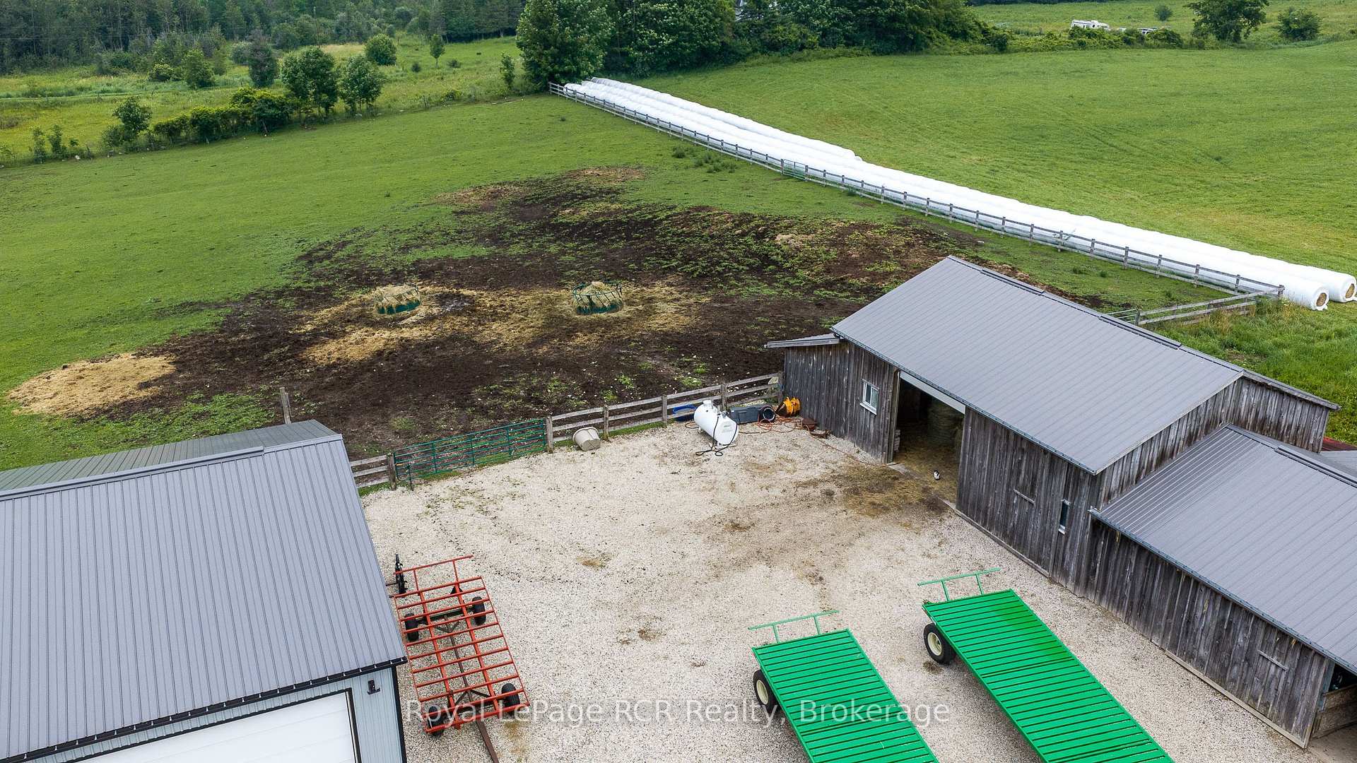 Photo 23 of 392817 Southgate Sideroad 39, Southgate — HOMEH