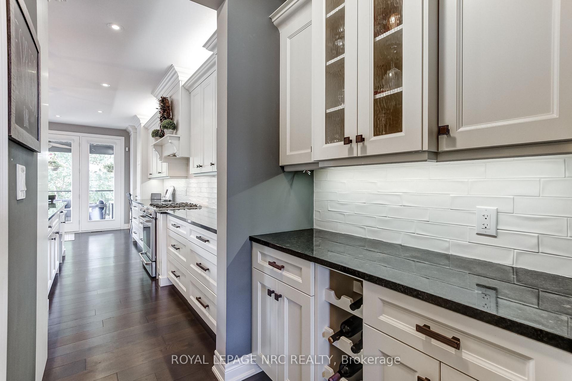 Photo 5 of 8816 Angie Drive, Niagara Falls, Forestview — HOMEH