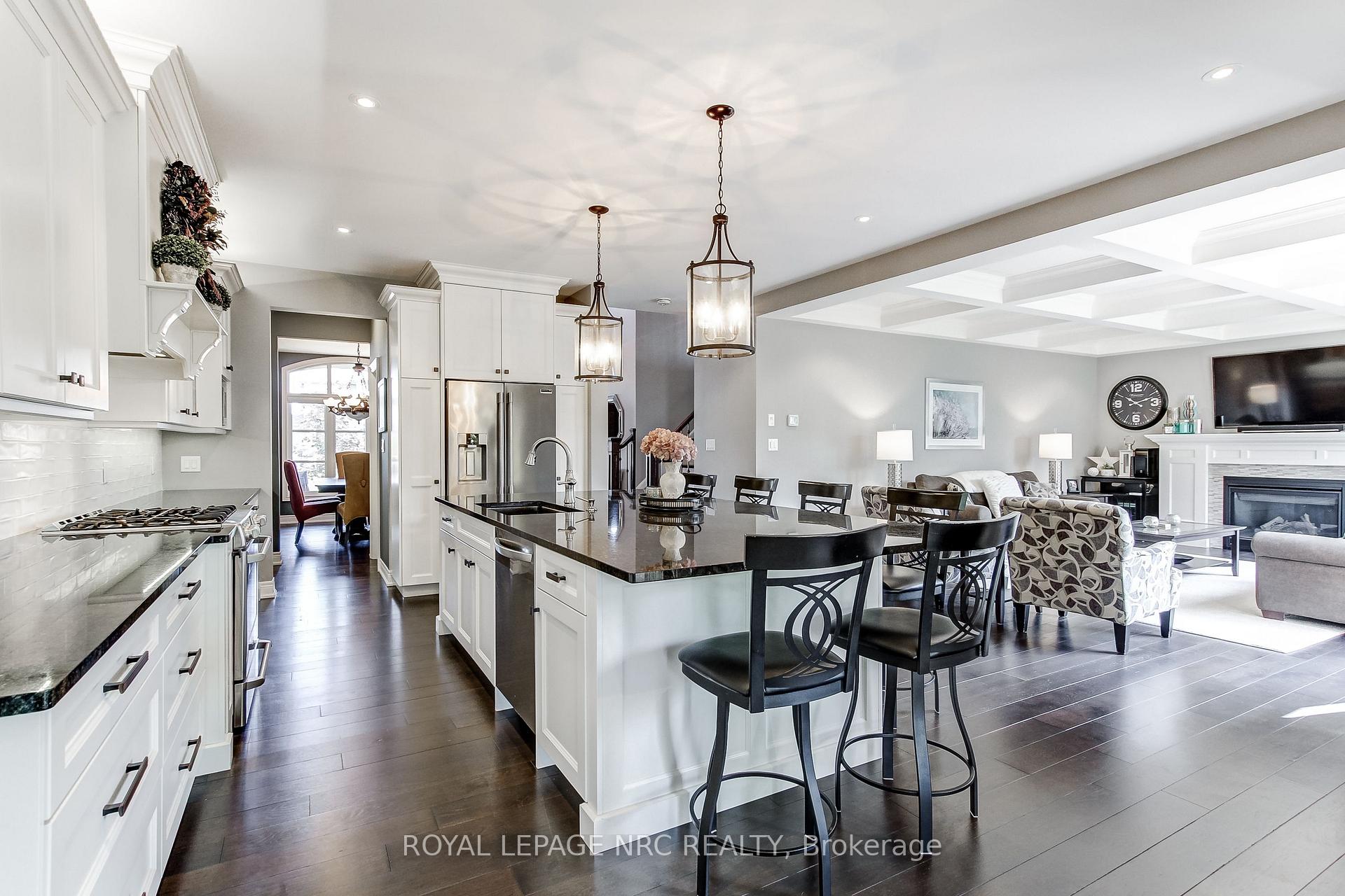 Photo 10 of 8816 Angie Drive, Niagara Falls, Forestview — HOMEH