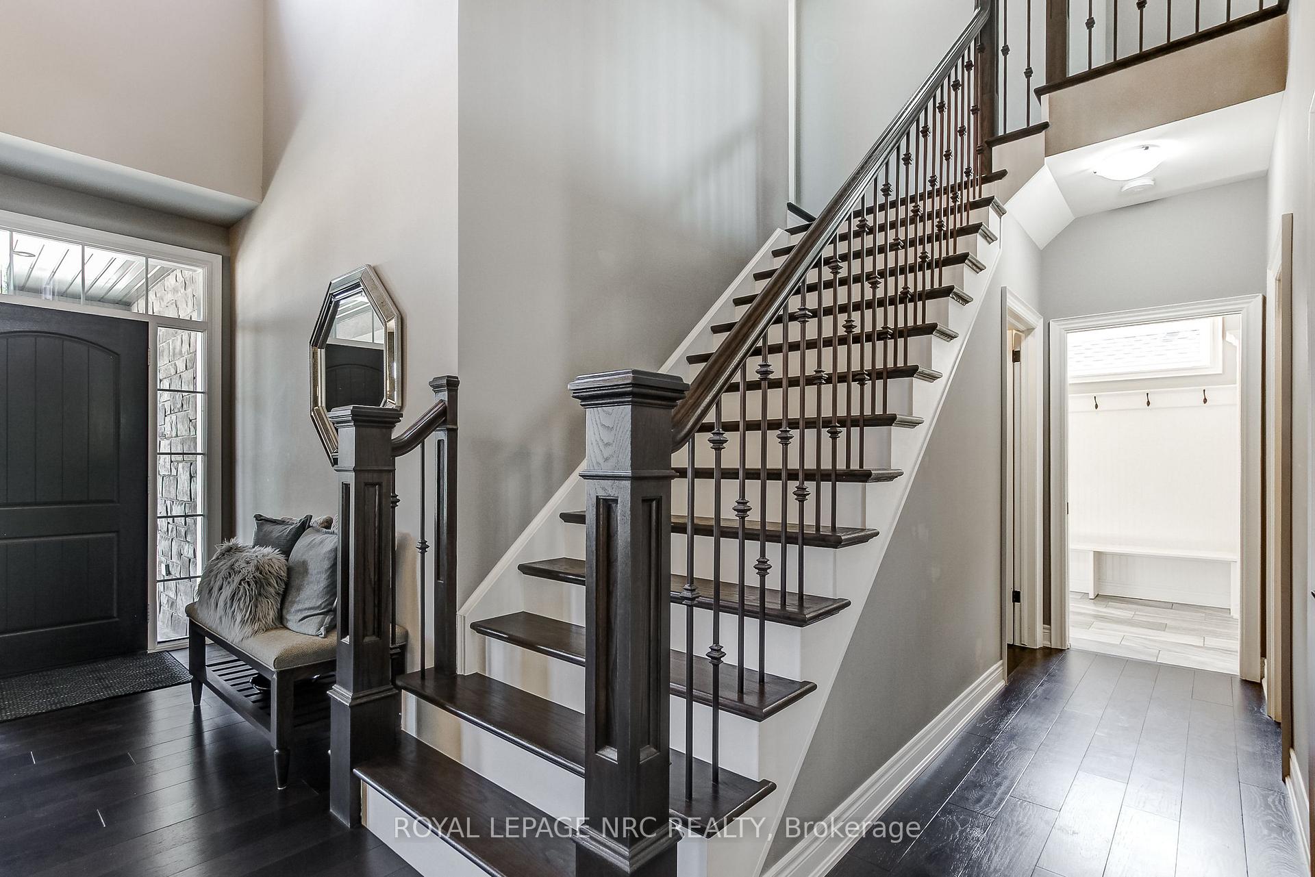 Photo 16 of 8816 Angie Drive, Niagara Falls, Forestview — HOMEH