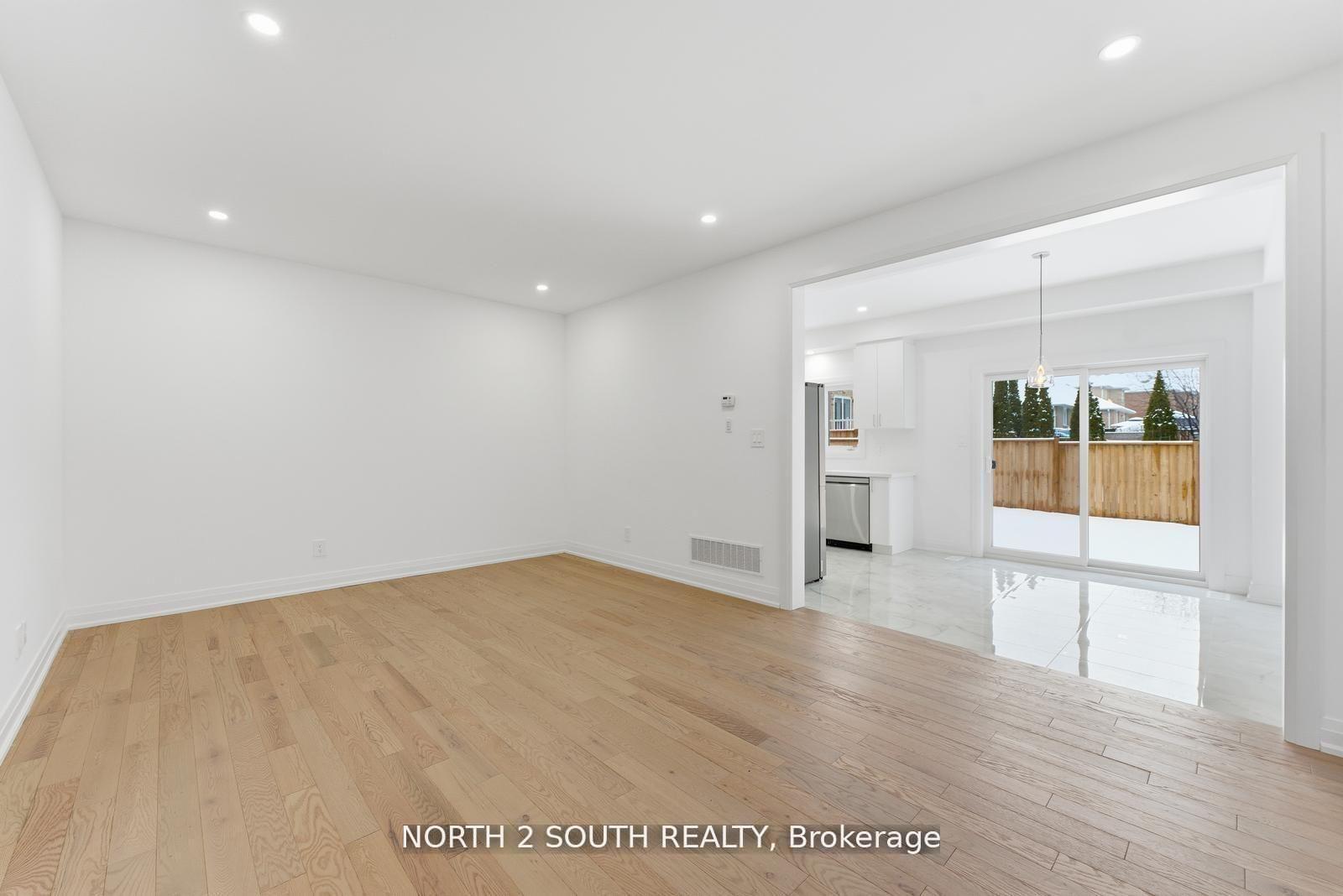 Photo 5 of 75 Virro Court, Vaughan, Elder Mills — HOMEH