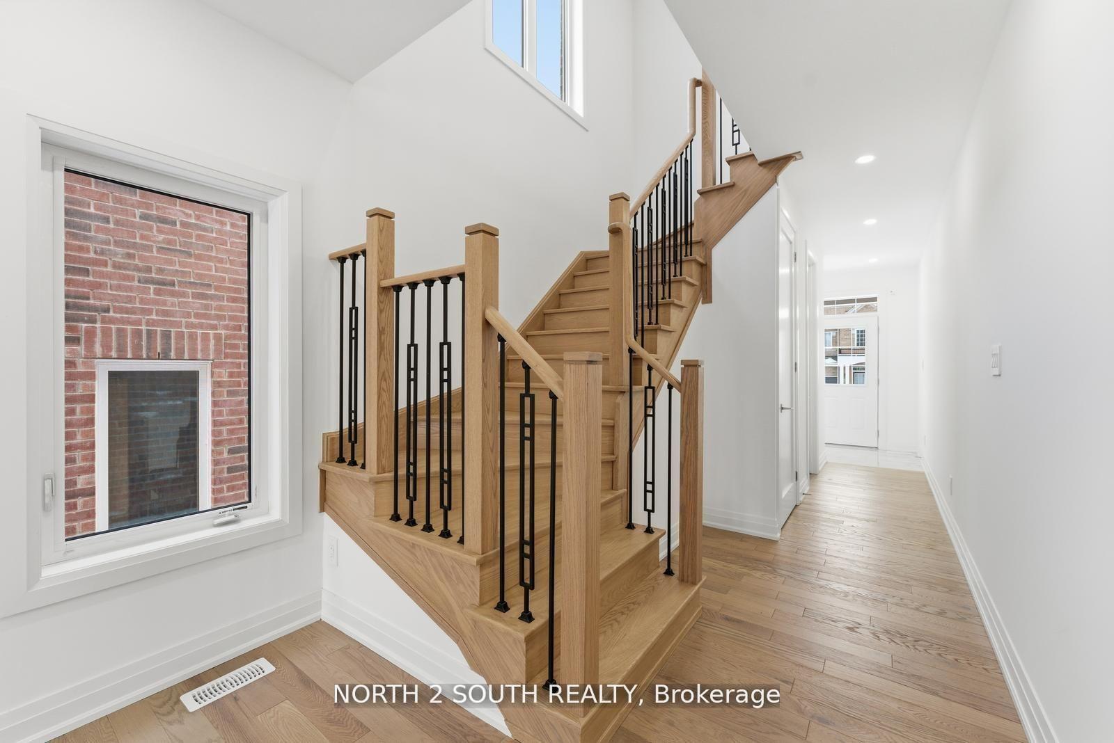Photo 17 of 75 Virro Court, Vaughan, Elder Mills — HOMEH