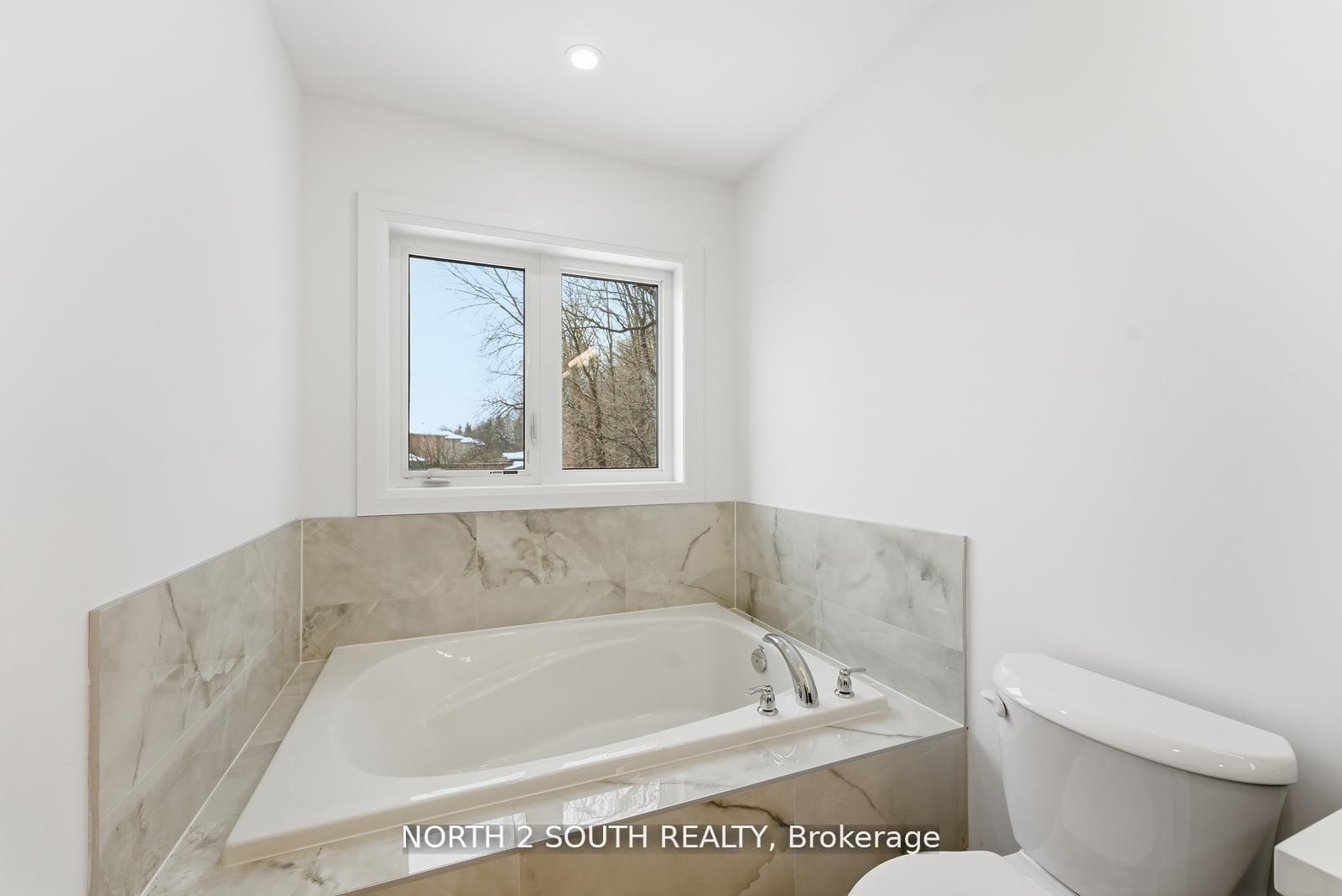 Photo 20 of 75 Virro Court, Vaughan, Elder Mills — HOMEH