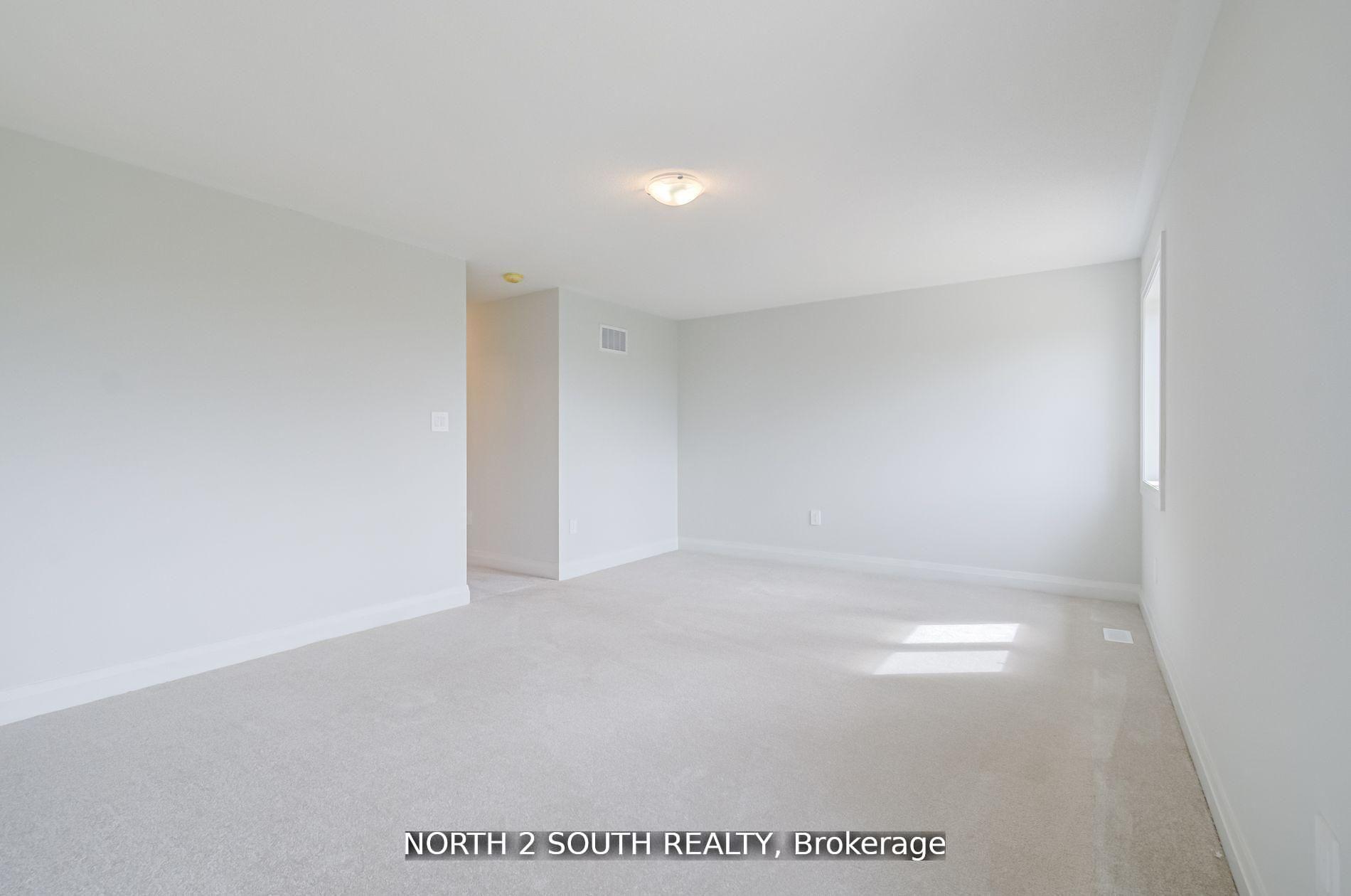 Photo 35 of 75 Virro Court, Vaughan, Elder Mills — HOMEH
