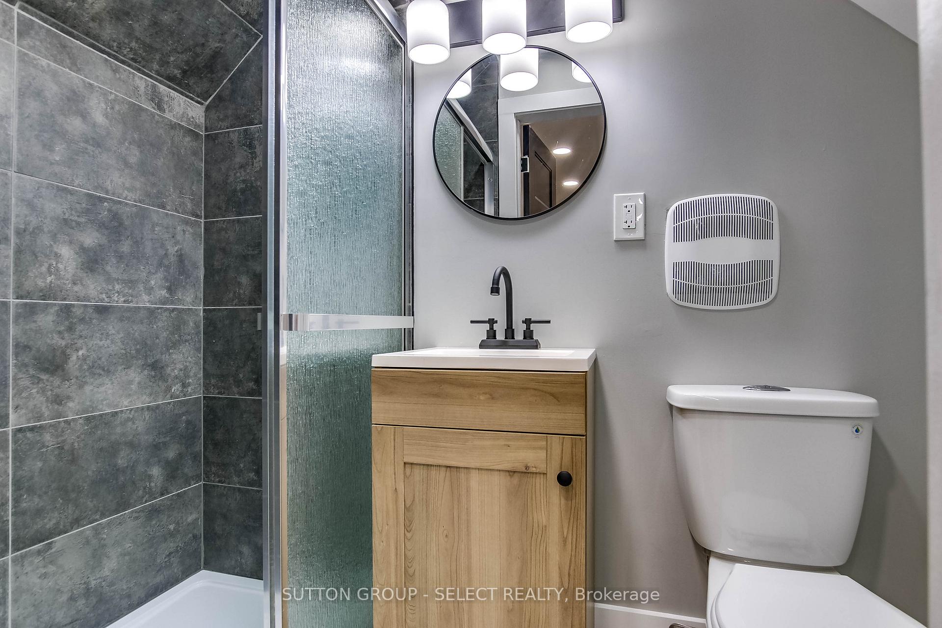 Photo 15 of 71 Briscoe Street E, London, South F — HOMEH