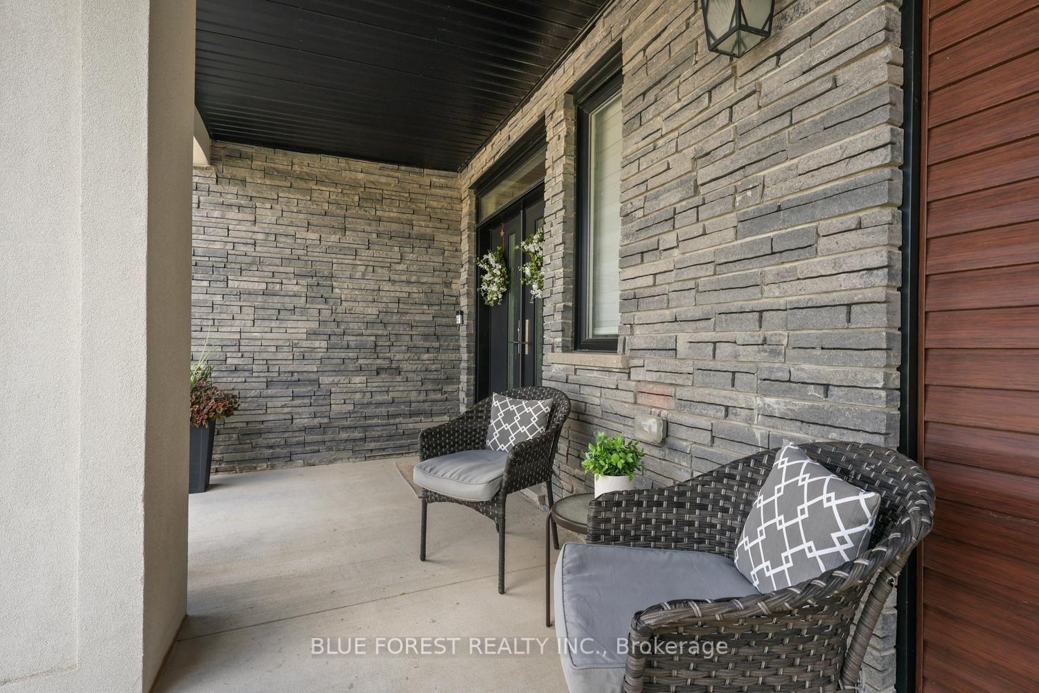 Photo 3 of 6311 Old Garrison Boulevard, London, South V — HOMEH