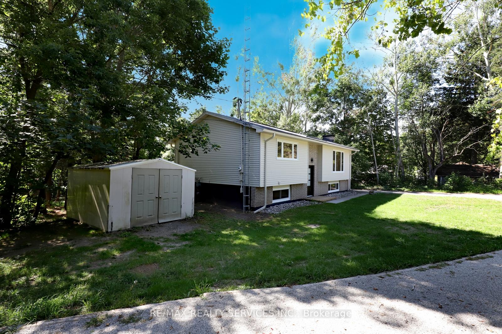 Photo 2 of 8570 Hwy 12, Oro-Medonte, Rural Oro-Medonte — HOMEH