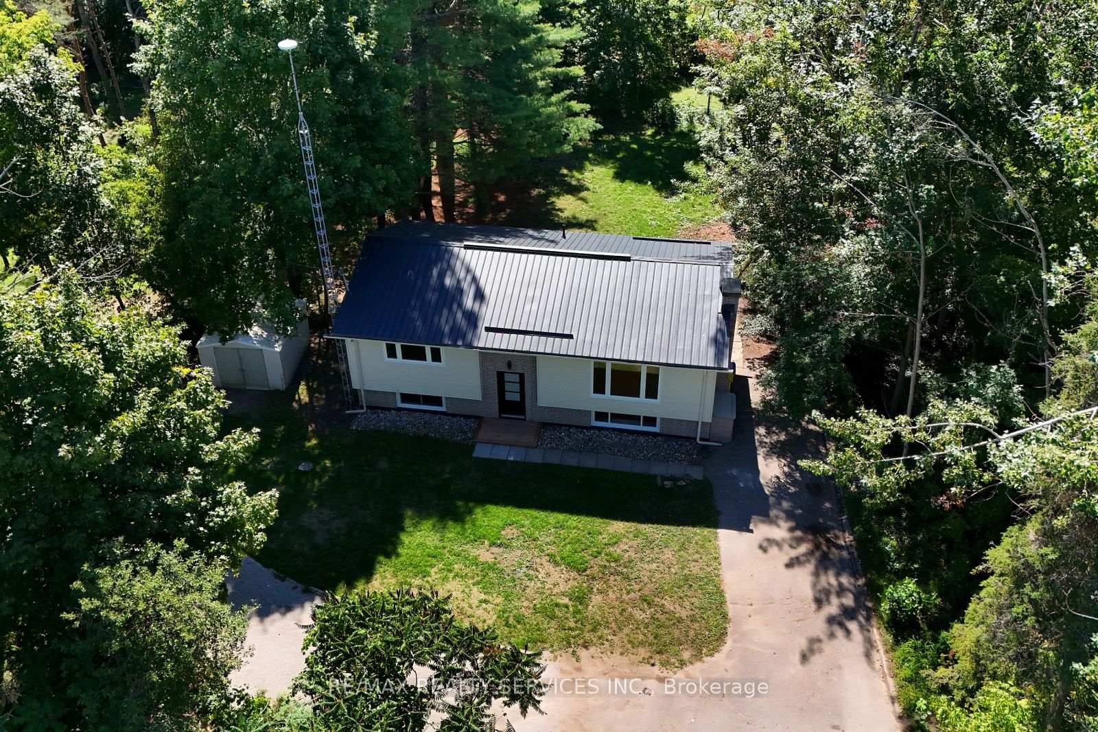 Photo 3 of 8570 Hwy 12, Oro-Medonte, Rural Oro-Medonte — HOMEH
