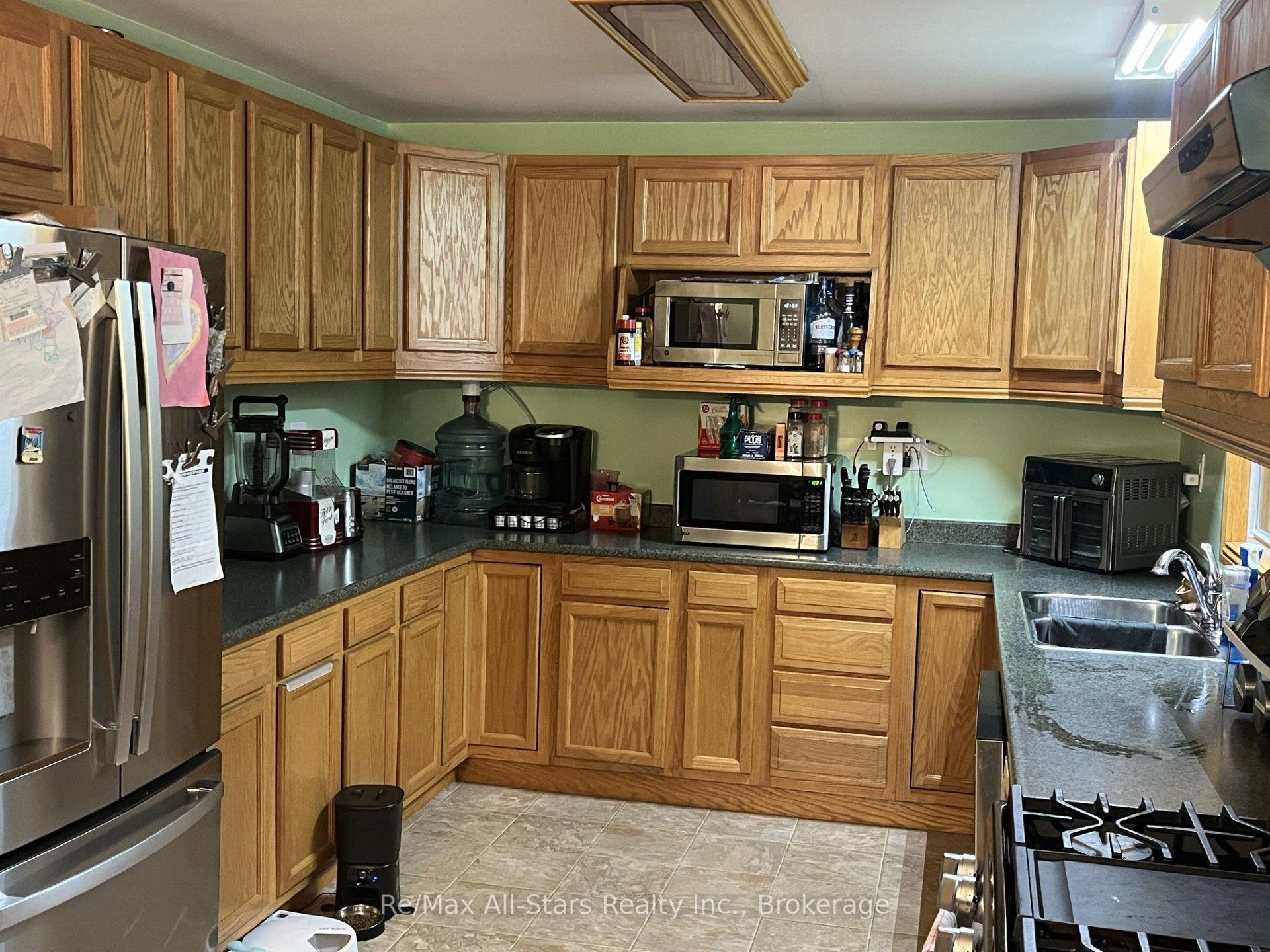 Photo 10 of 851 Cedar Glen Road, Kawartha Lakes, Verulam — HOMEH