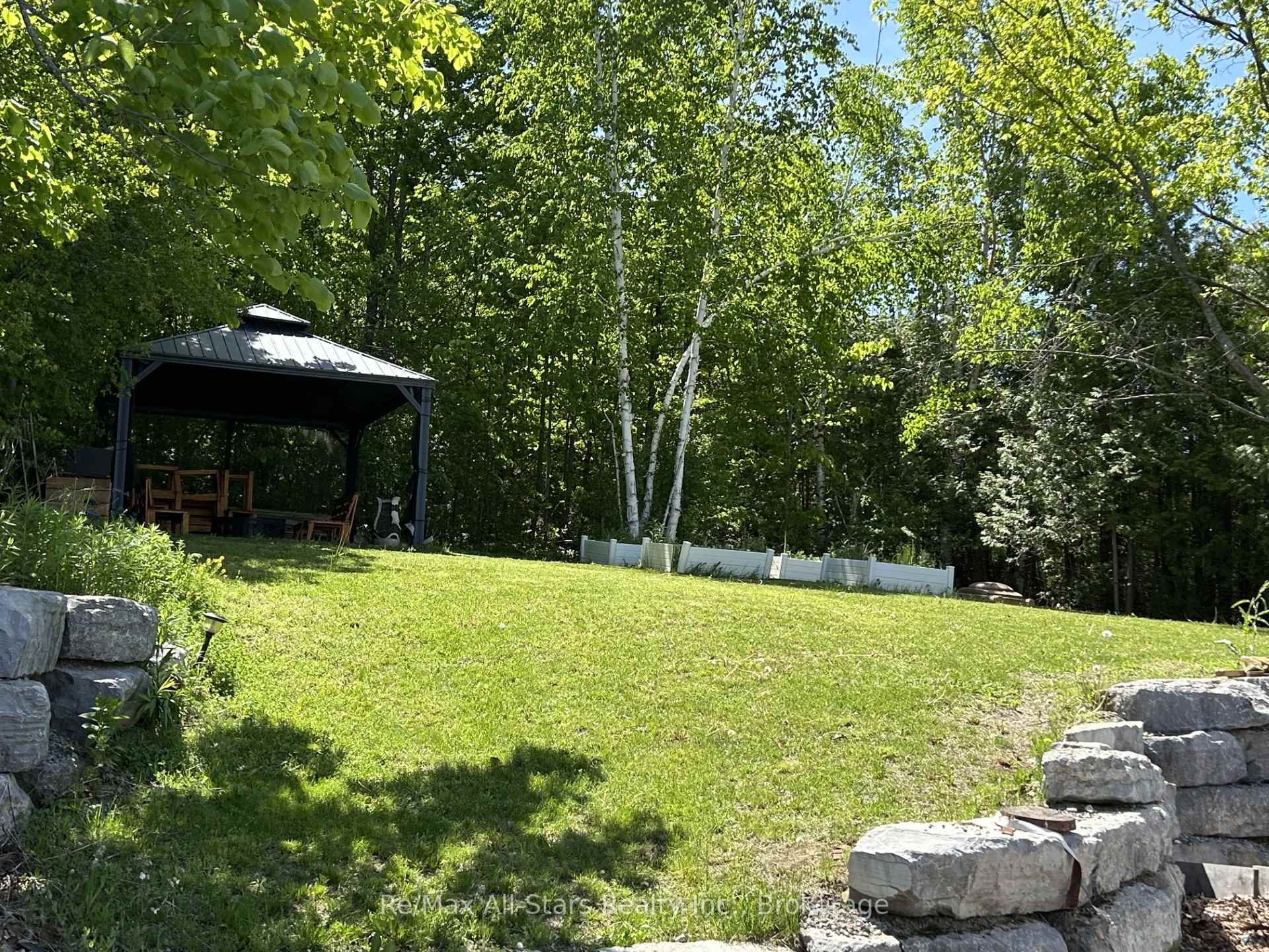 Photo 26 of 851 Cedar Glen Road, Kawartha Lakes, Verulam — HOMEH