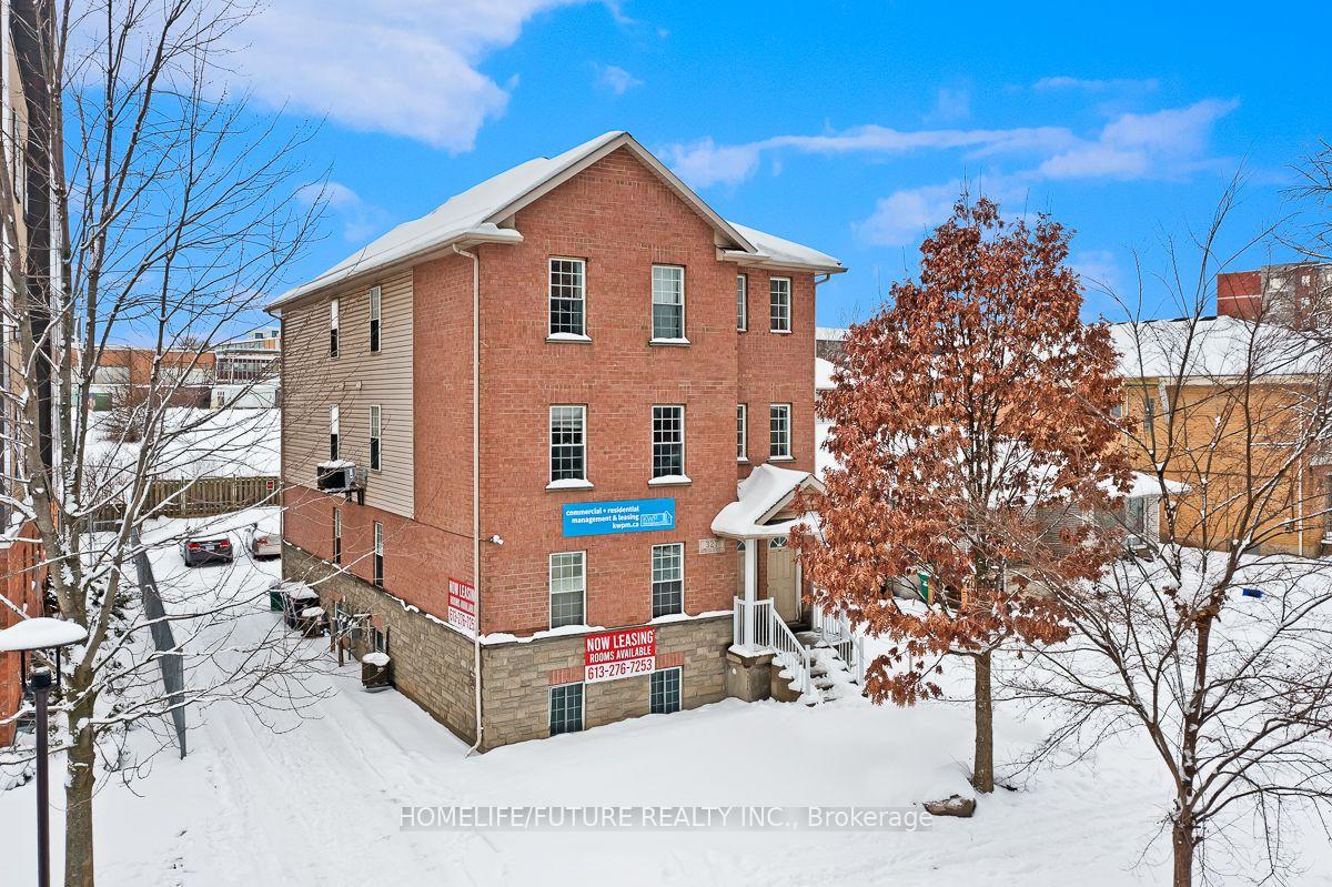 Photo of Unit A, 327 Spruce Street
