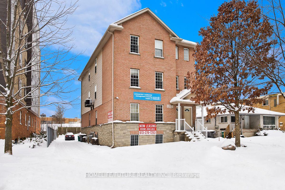 Photo 2 of Unit A, 327 Spruce Street, Waterloo, Beechwood/University — HOMEH